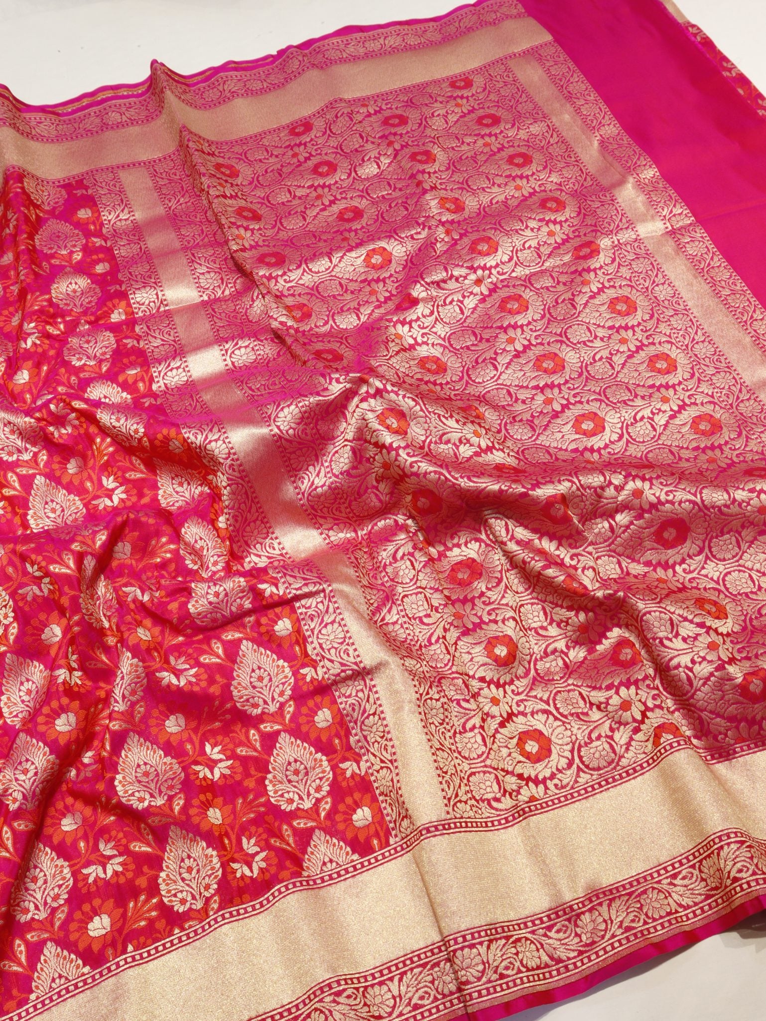 Rani Pink Summer Silk Banarasi saree border closeup