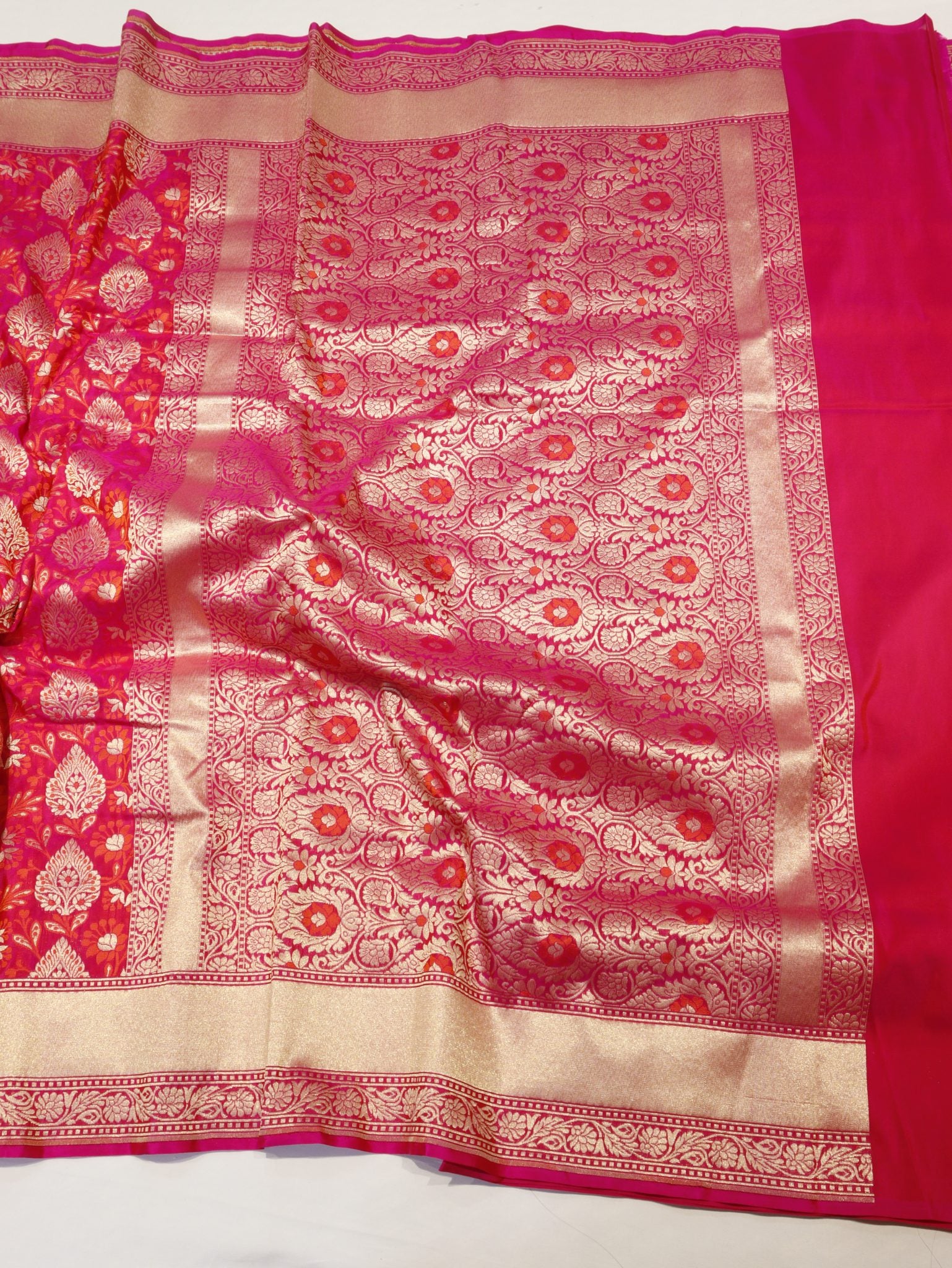 Rani Pink Summer Silk Banarasi saree texture detail