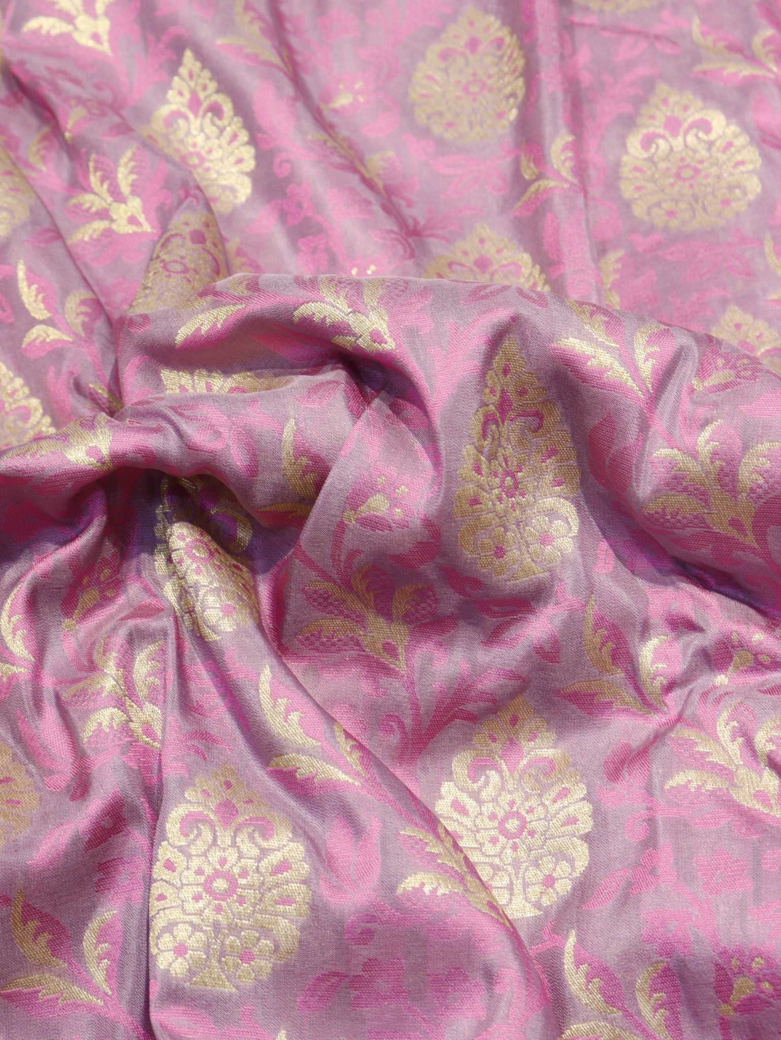 Lavender Summer Silk Banarasi saree border closeup
