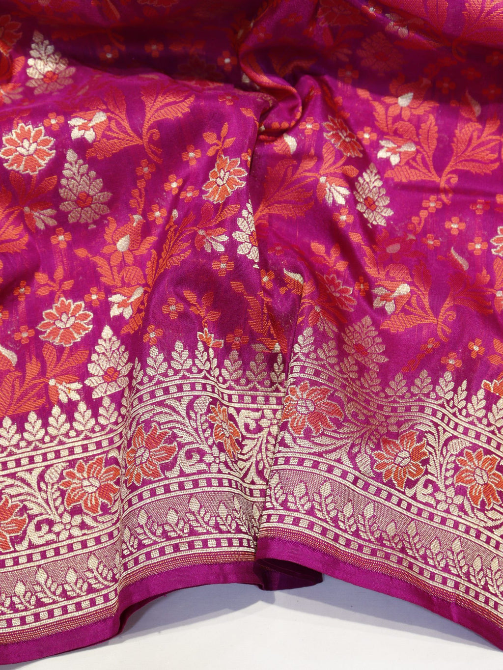 Magenta Pink Summer Silk Banarasi saree border closeup