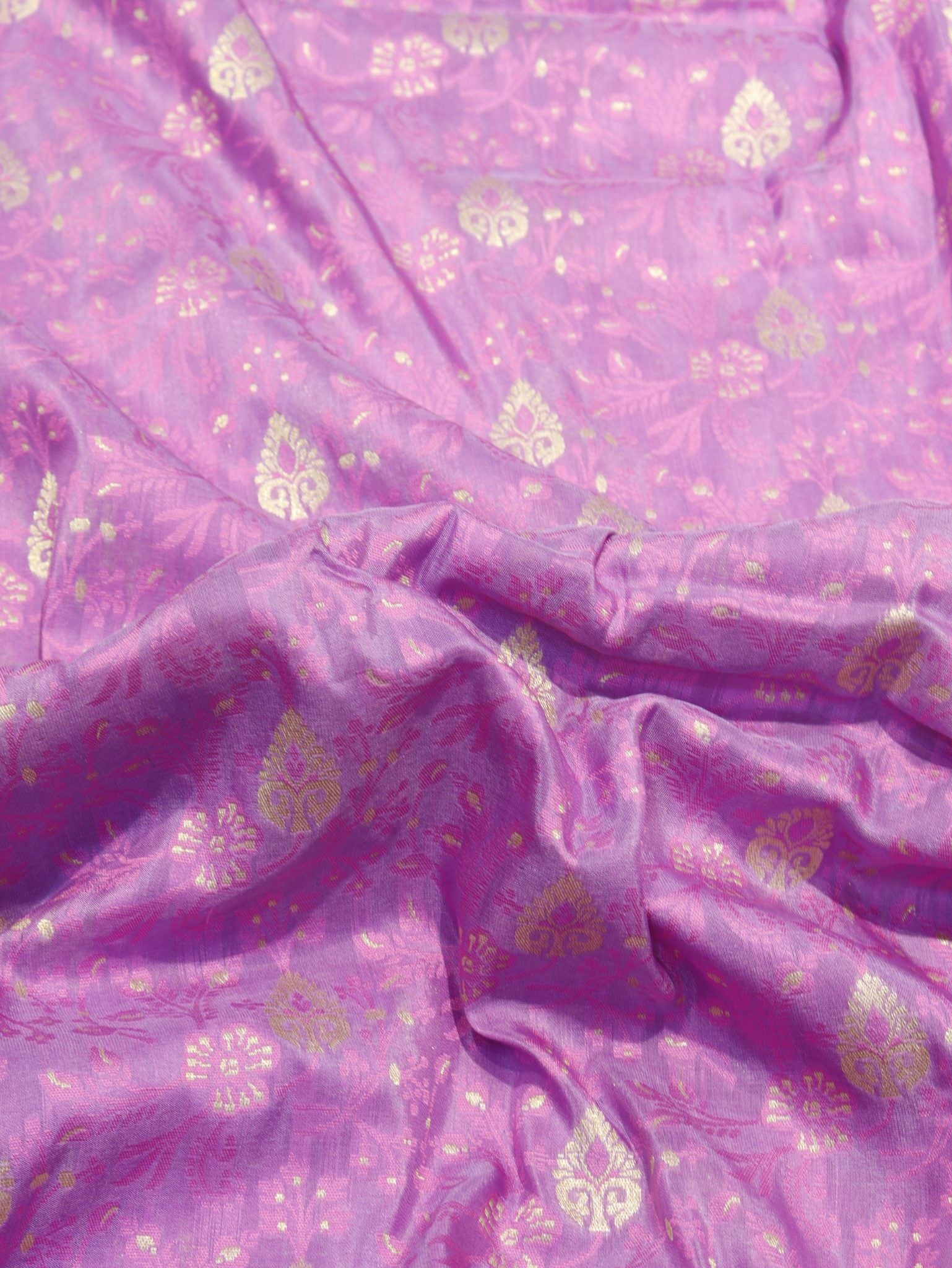 Lavender Summe Silk Banarasi saree border closeup