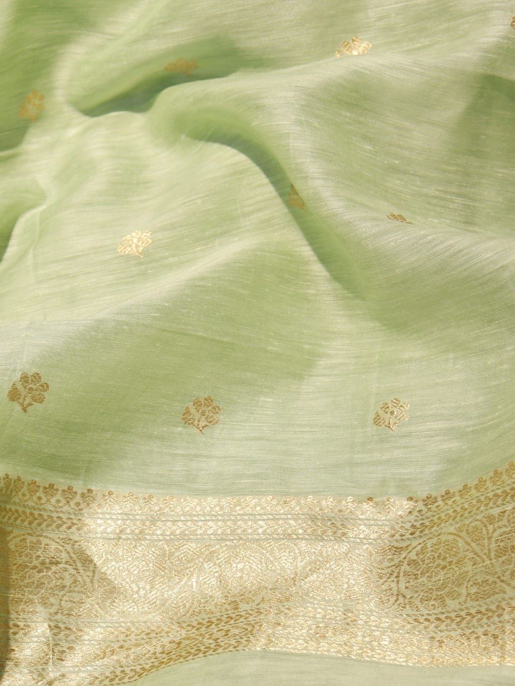 Green Linen Banarasi suit sleeve detail