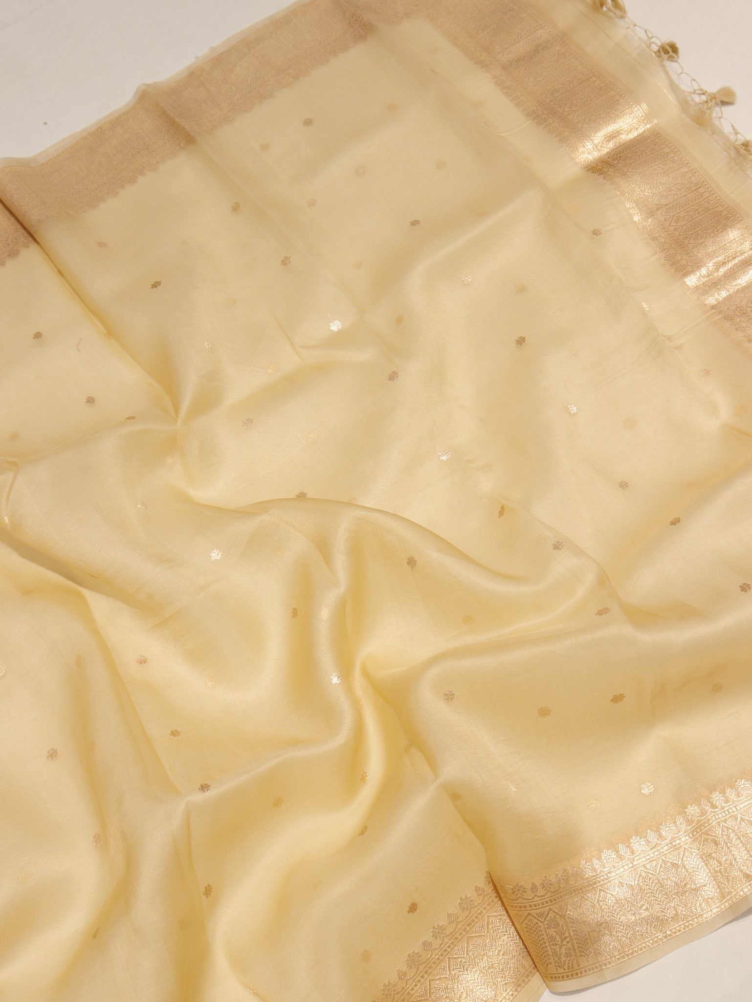 Cream Linen Banarasi suit neckline detail
