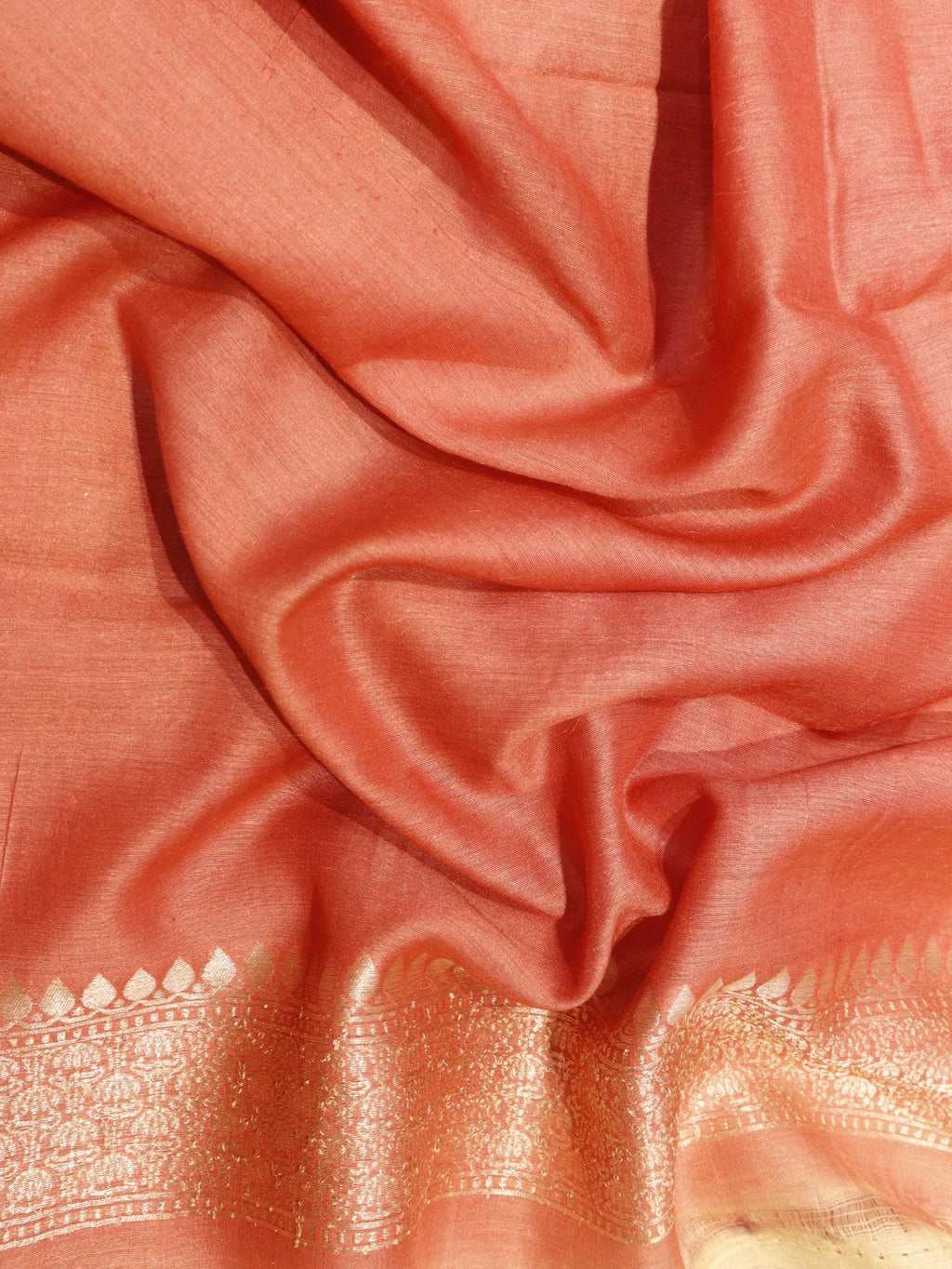 Peach Moonga Silk Banarasi saree full spread