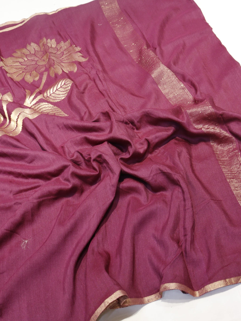 Plum Moonga Silk Banarasi saree pallu detail
