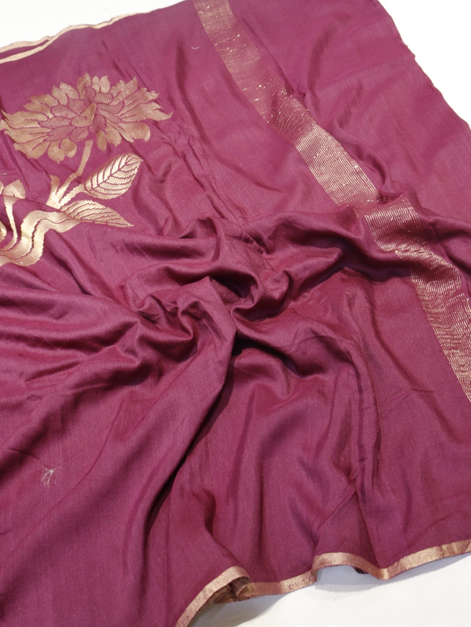 Plum Moonga Silk Banarasi saree pallu detail