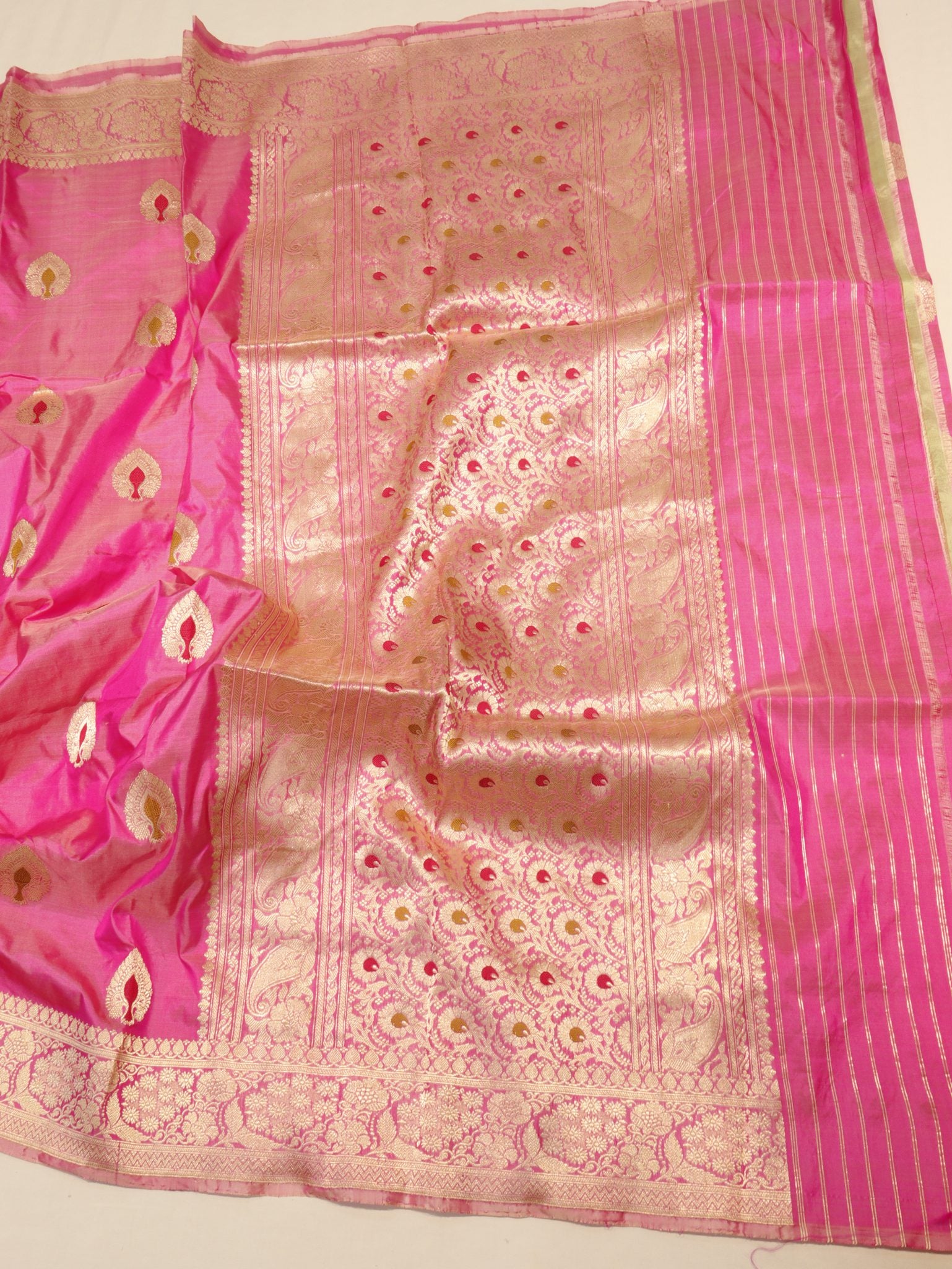 Pink Katan Silk Banarasi saree pallu detail