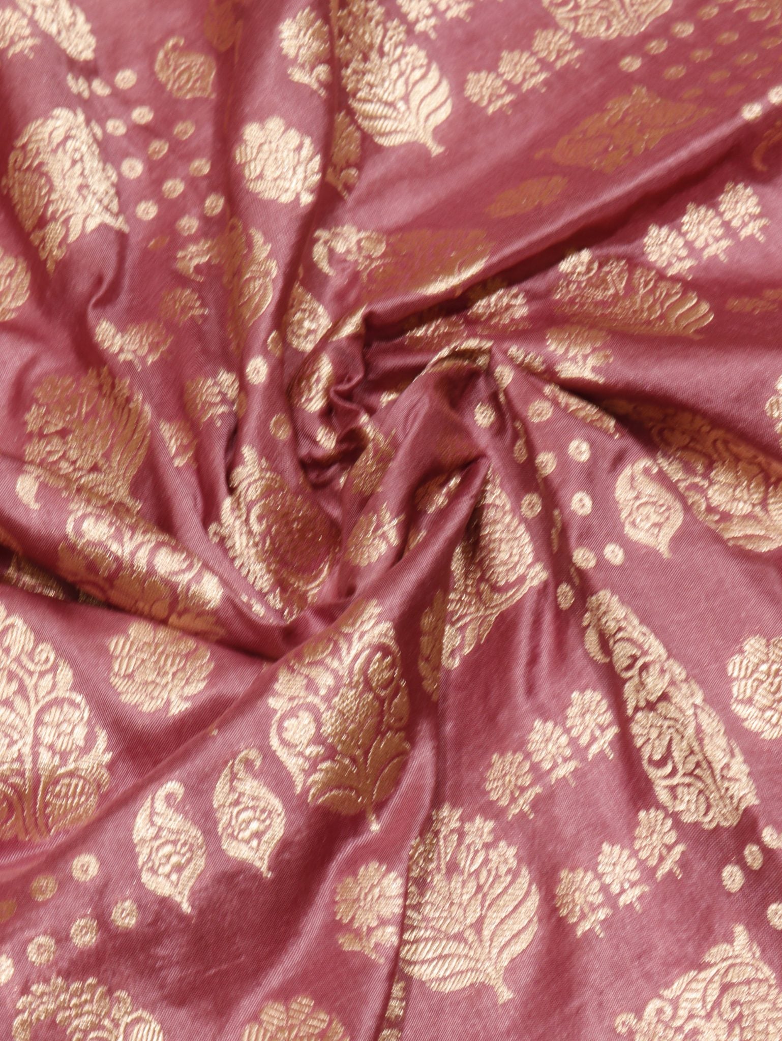 Onion Pink Katan Silk Banarasi dupatta border closeup