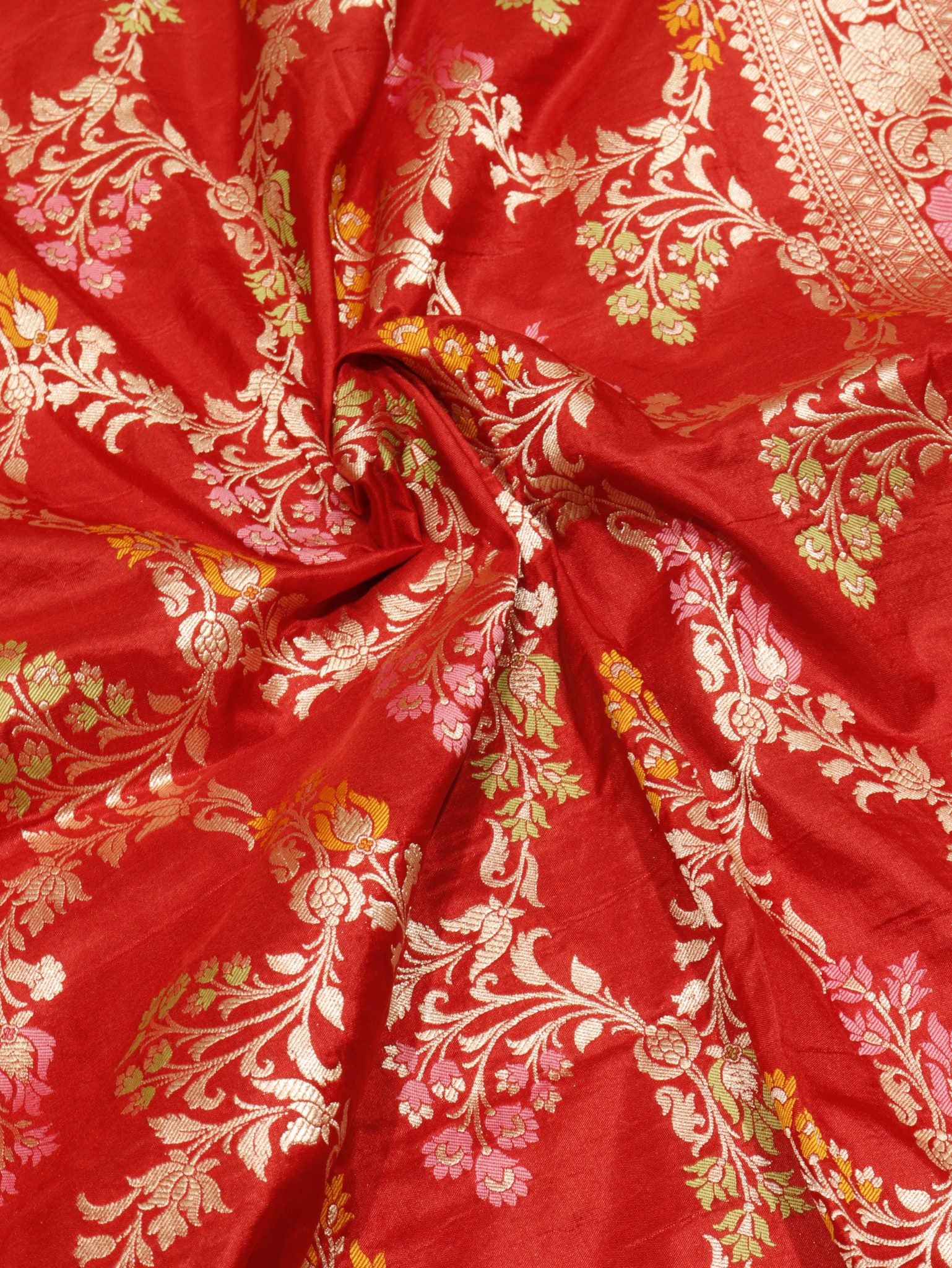 Red Katan Silk Banarasi dupatta border closeup