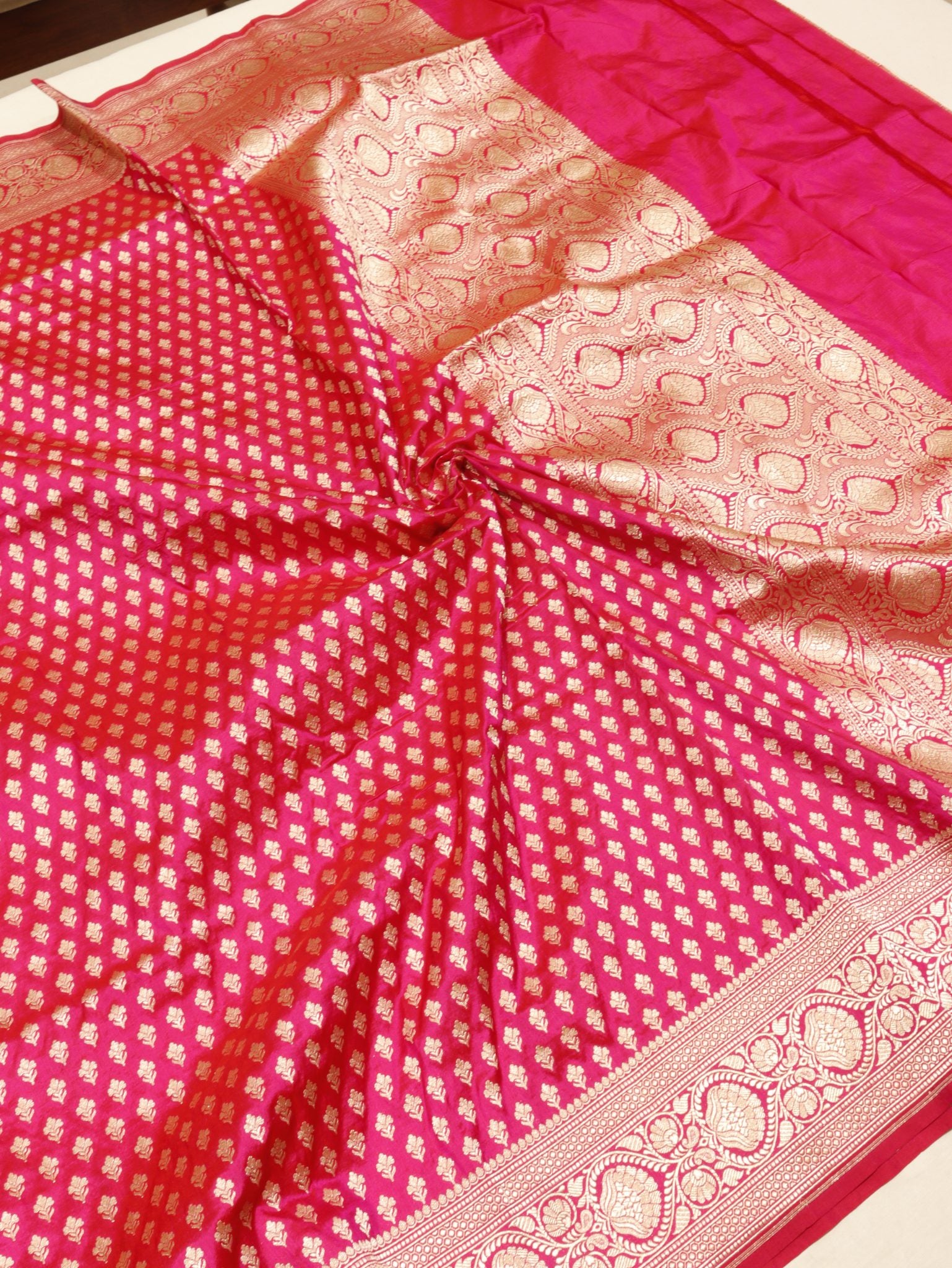 Pink Katan Silk Banarasi dupatta full spread