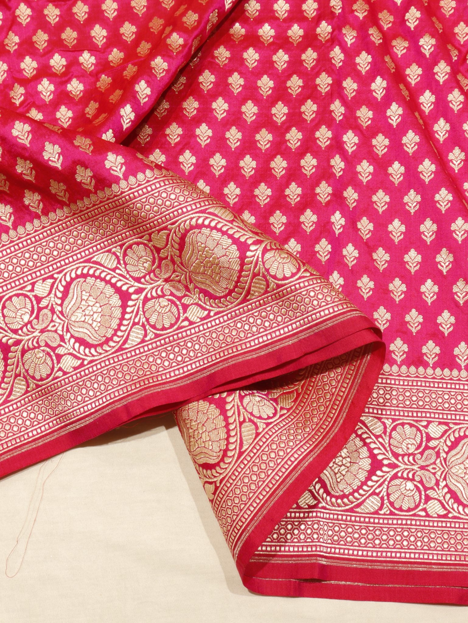 Pink Katan Silk Banarasi dupatta pallu detail