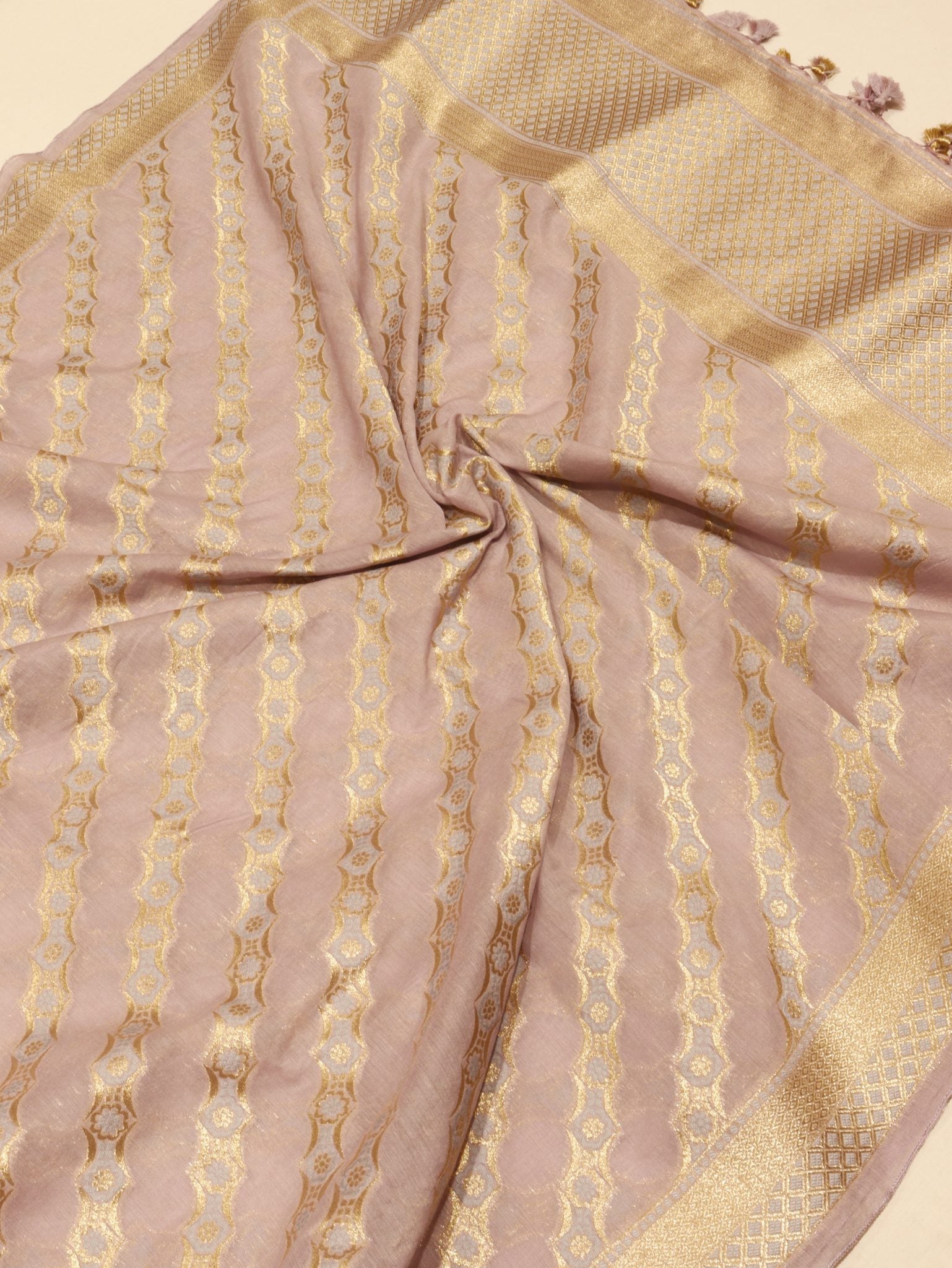 Novel Lilac Cotton Banarasi suit neckline detail