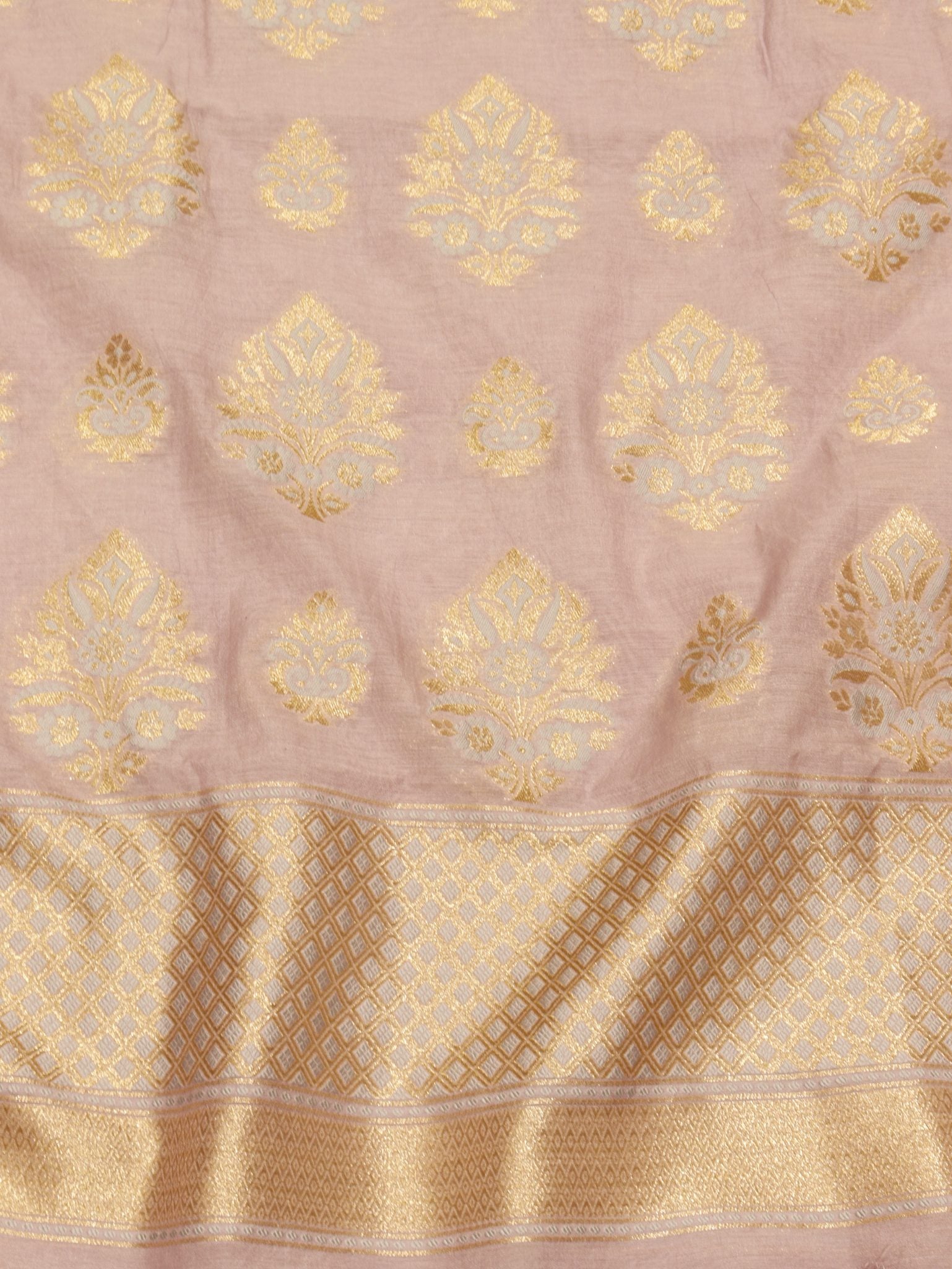Novel Lilac Cotton Banarasi suit sleeve detail