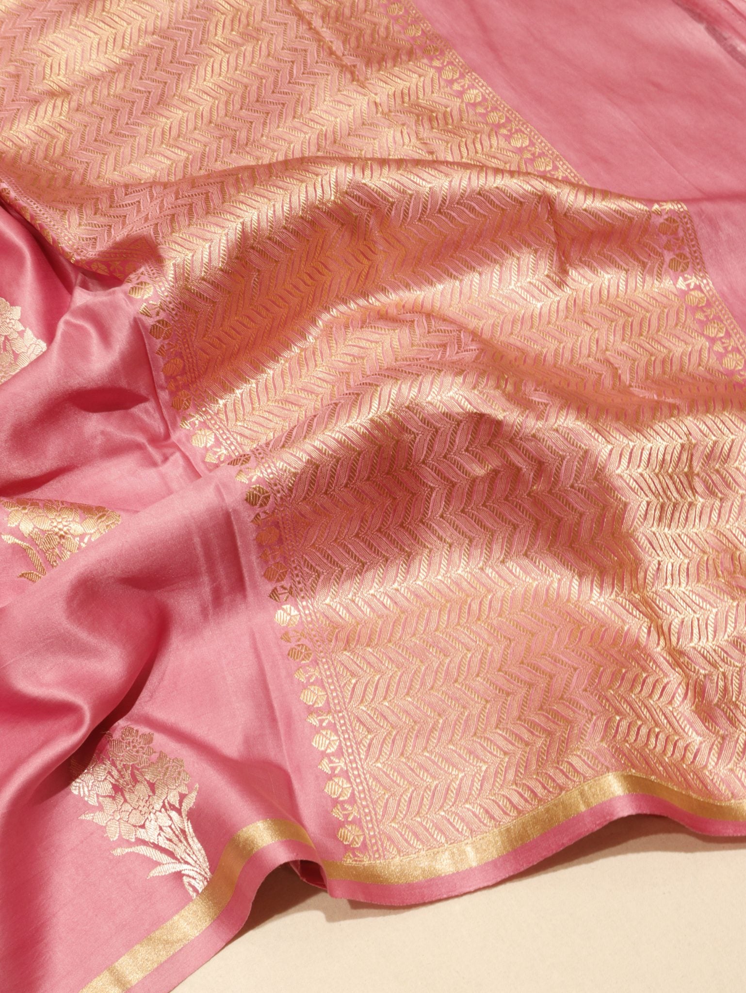 Pink Mashru Silk Banarasi saree pallu detail