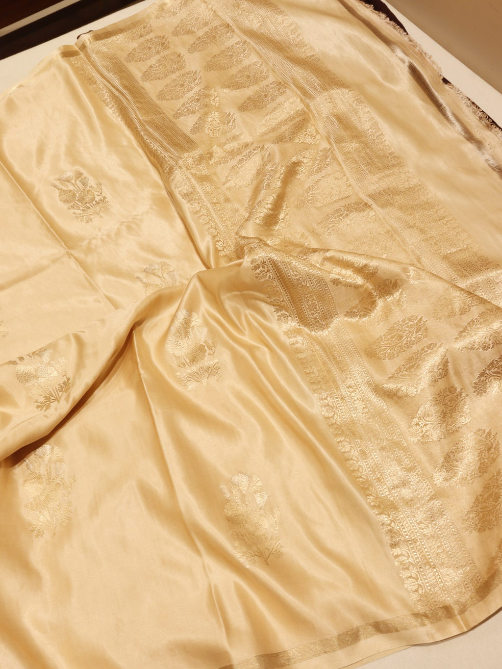 Champagne Gold Mashru Banarasi saree pallu detail