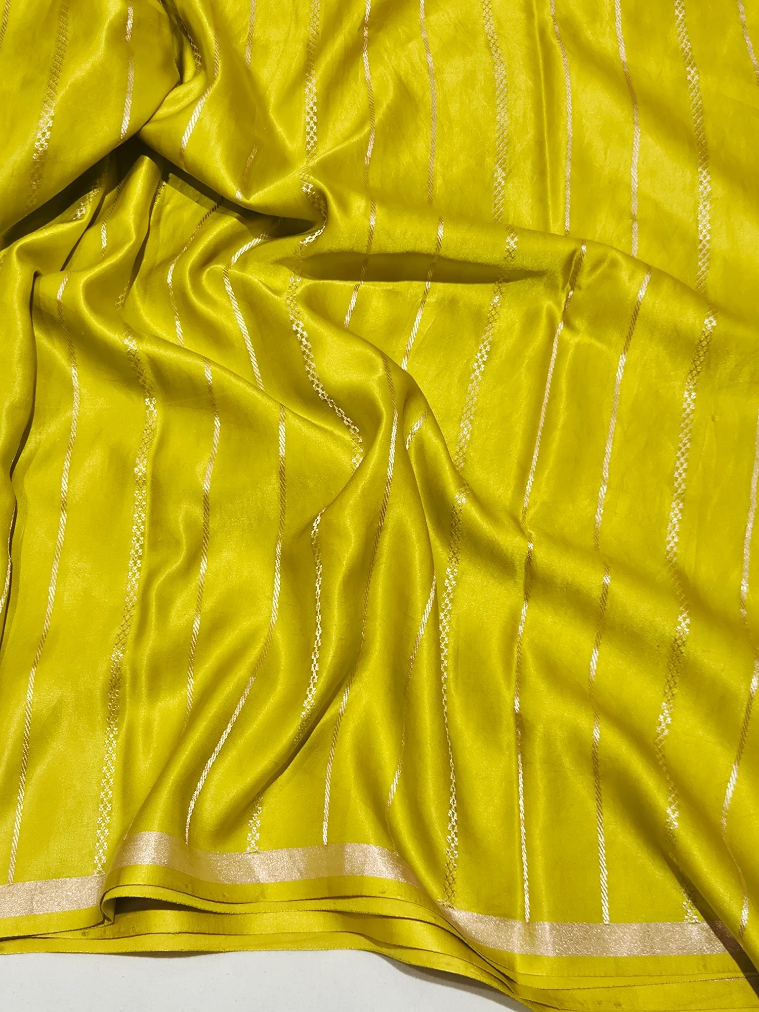 Mehendi Green Mashru Silk Banarasi saree texture detail