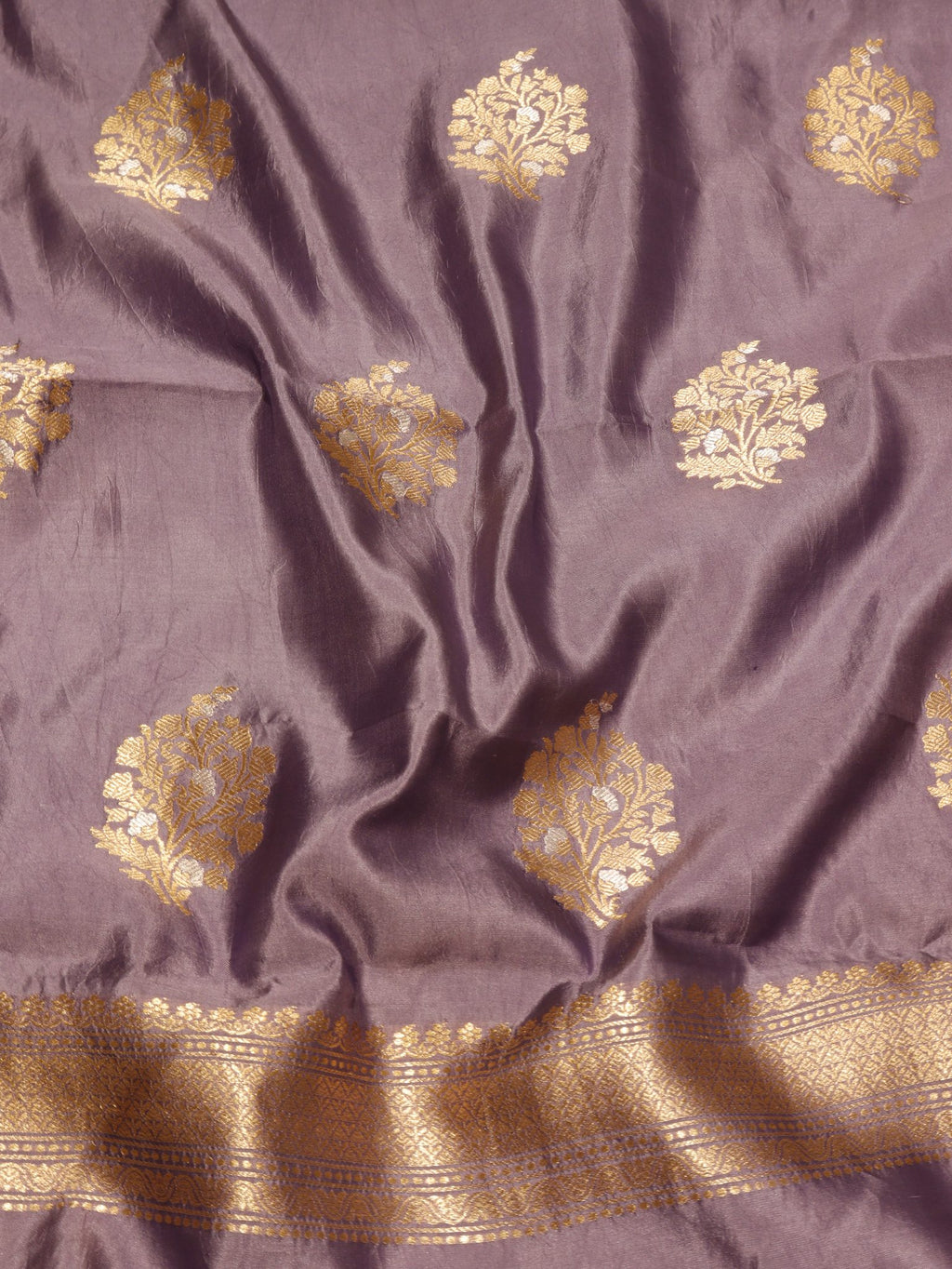 Lavender Soft Katan Banarasi suit sleeve detail