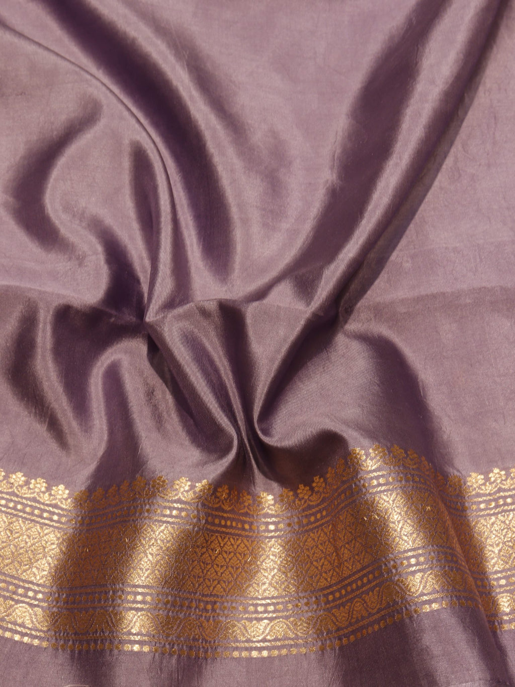 Lavender Soft Katan Banarasi suit dupatta detail