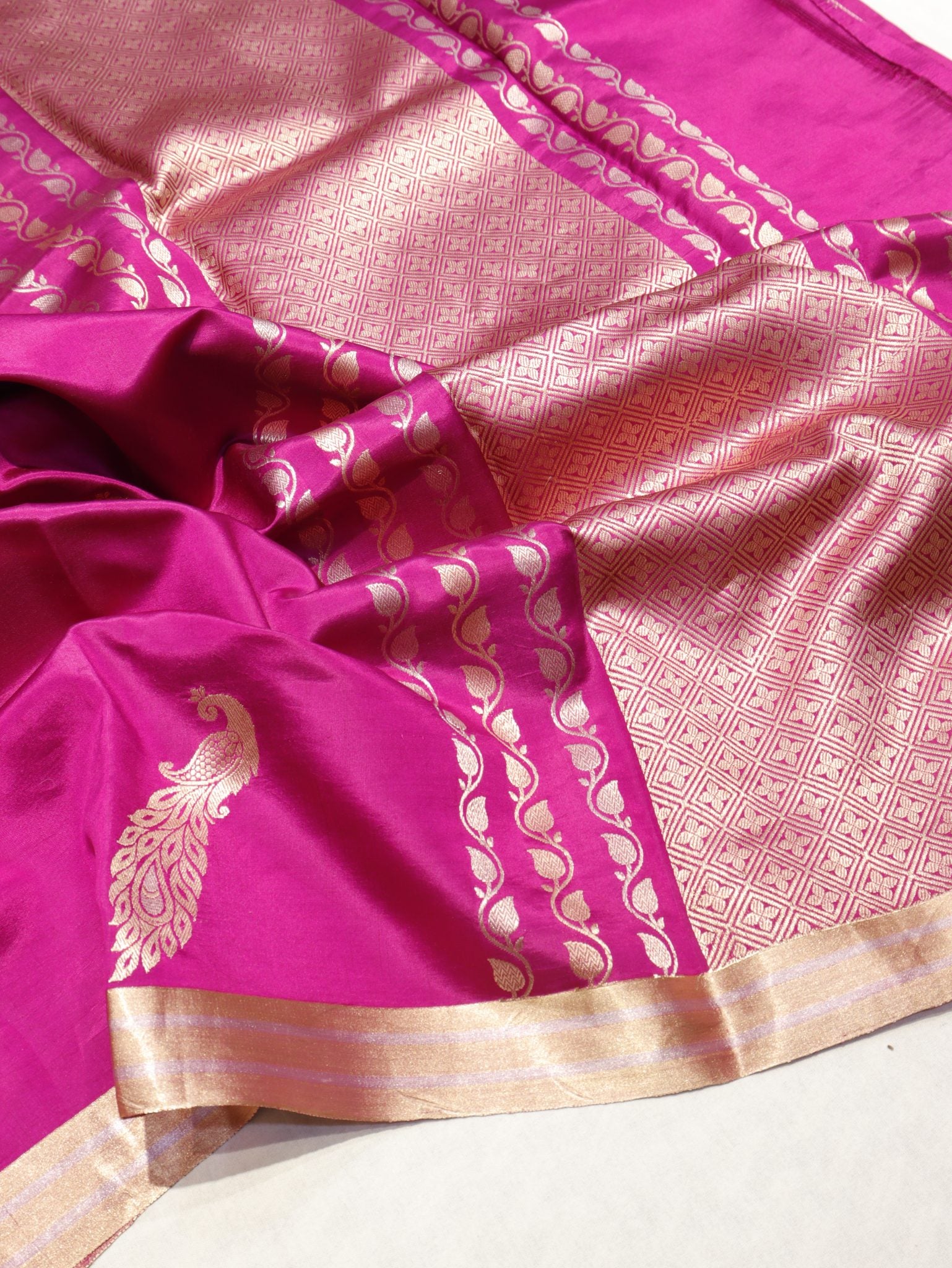 Pink Soft Katan Banarasi saree pallu detail