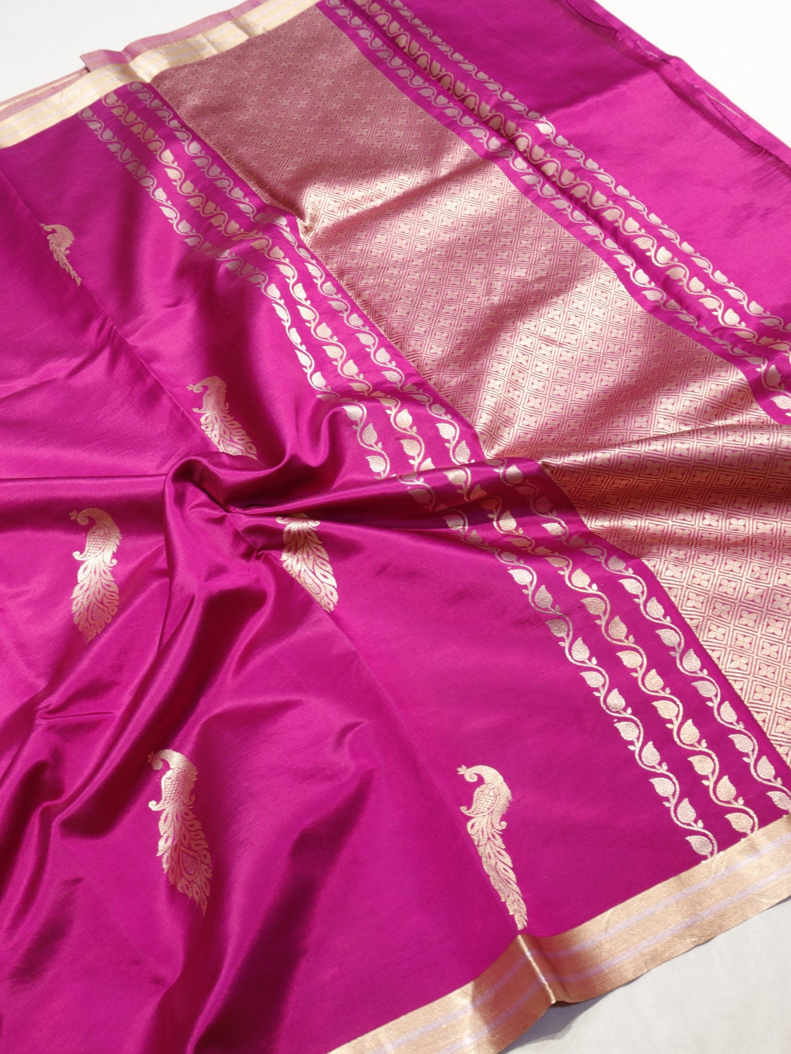 Pink Soft Katan Banarasi saree border closeup