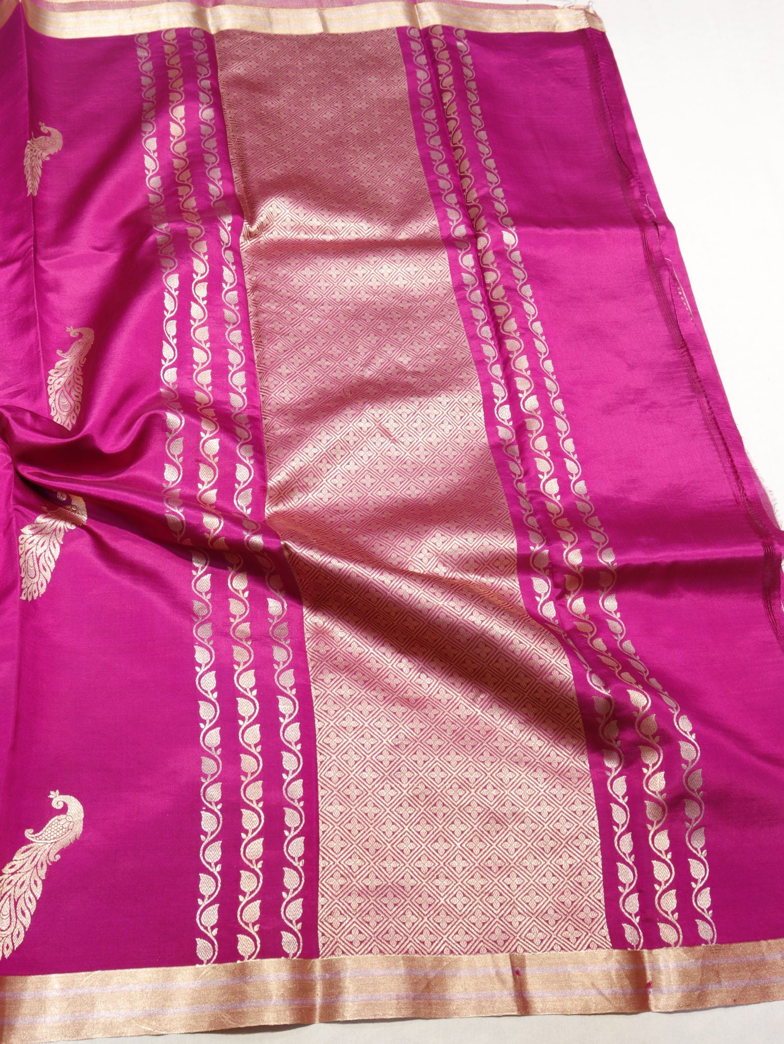 Pink Soft Katan Banarasi saree texture detail