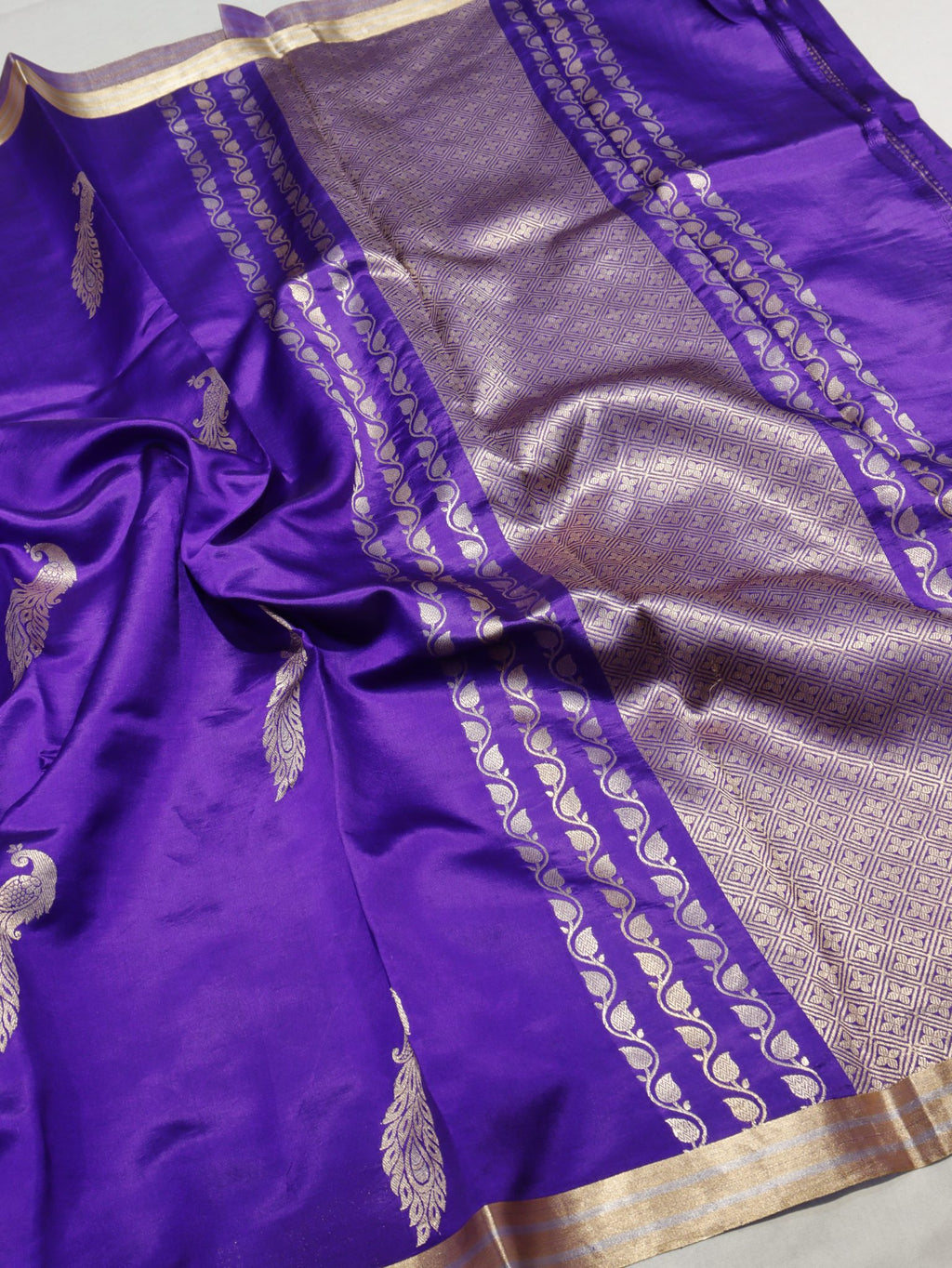 Purple Soft Katan Banarasi saree pallu detail