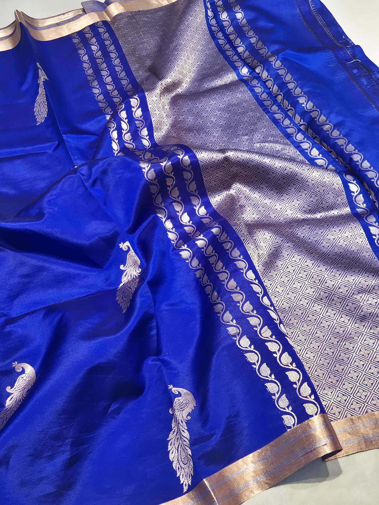 Royal Blue Soft Katan Banarasi saree pallu detail