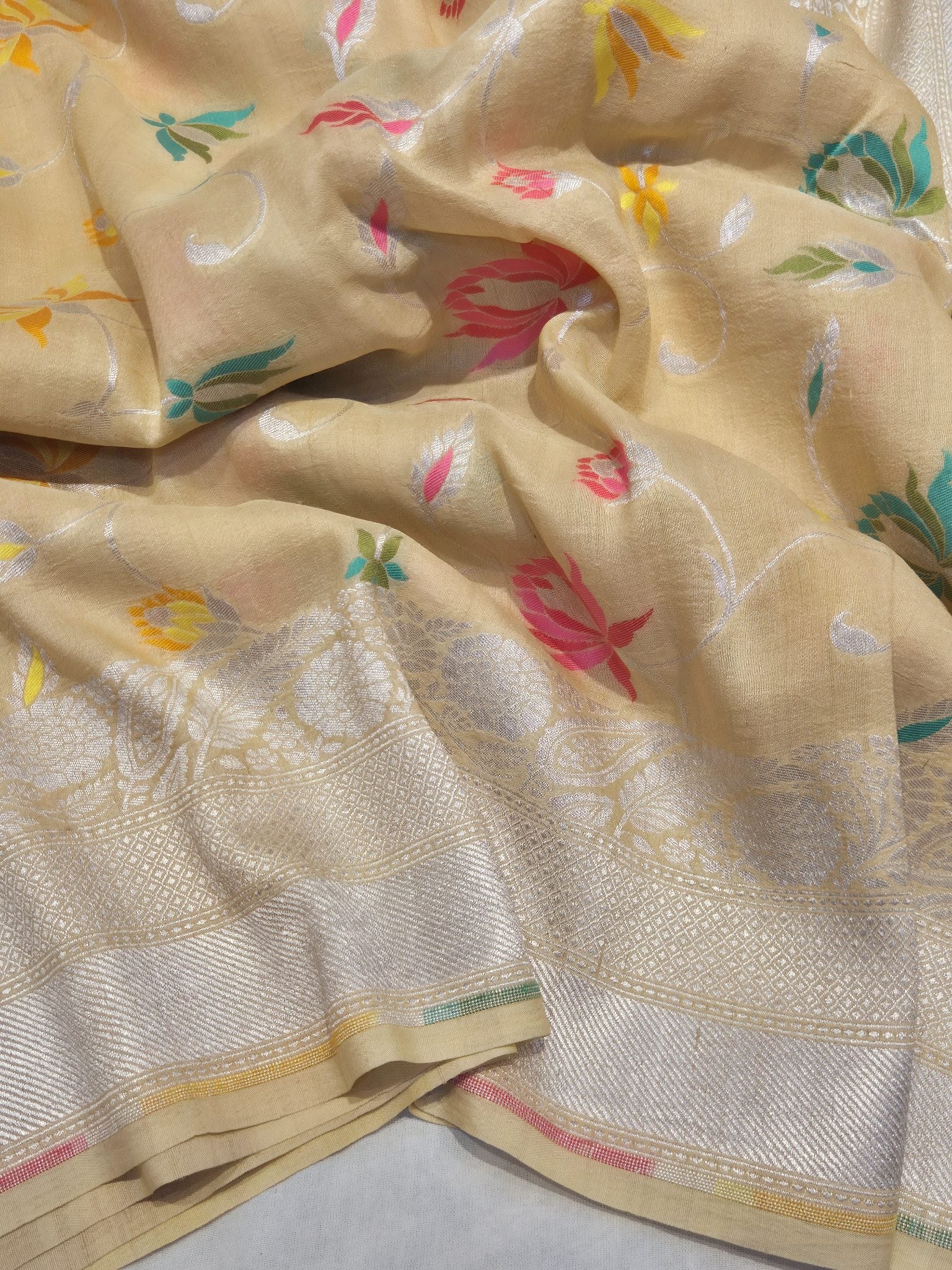 Butter Yellow (Mannan-2M) Tussar Silk Banarasi saree full spread
