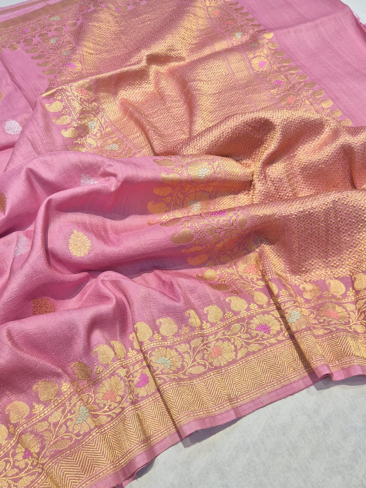 Onion Pink (Mannan-1082M) Tussar Silk Banarasi saree pallu detail