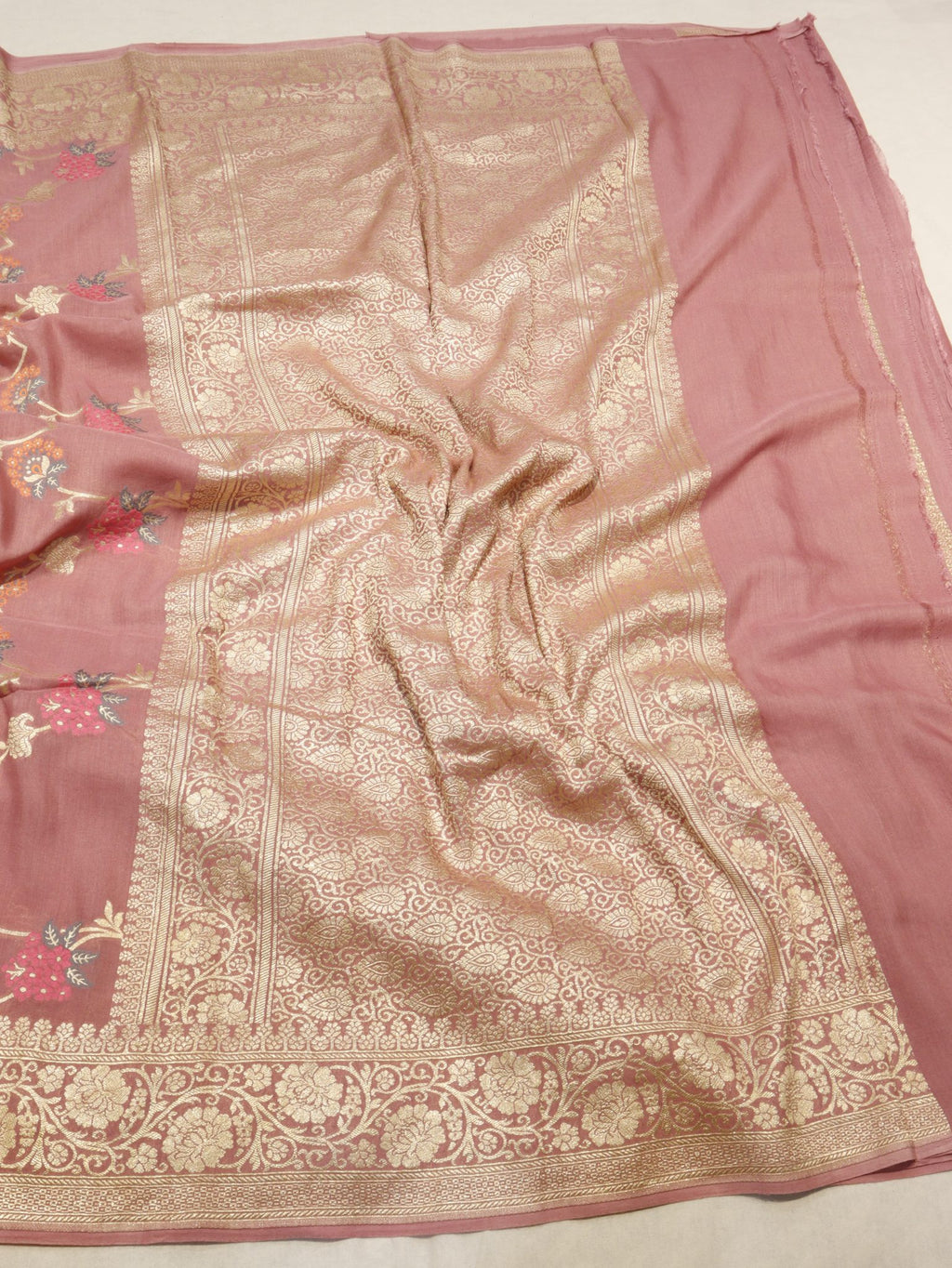 Soft Muted Pink (Mannan-774M) Moonga Silk Banarasi saree texture detail
