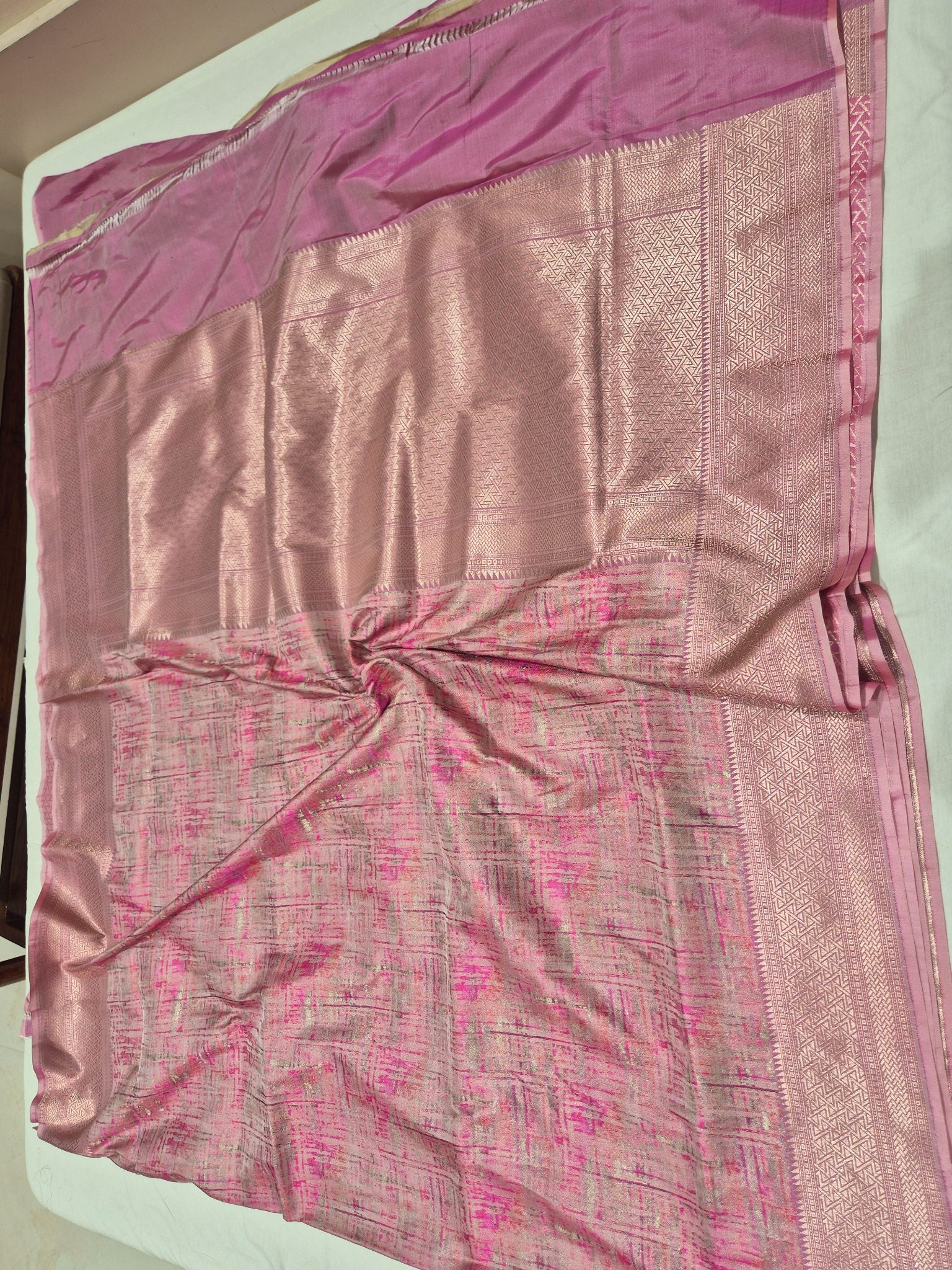 Pink Mulberry Silk Banarasi saree zari work detail