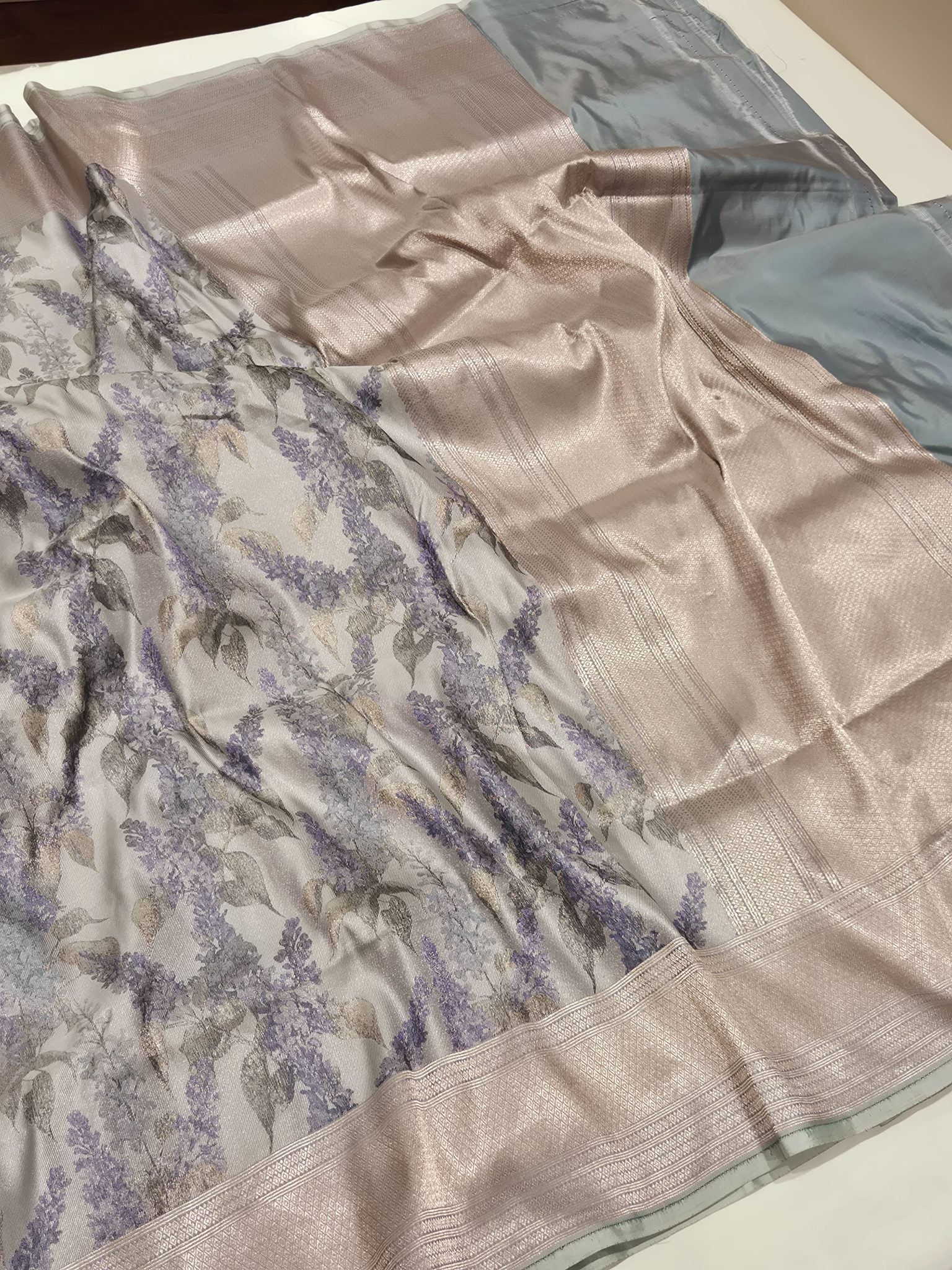Bluish Grey Mulberry Silk Banarasi saree border closeup