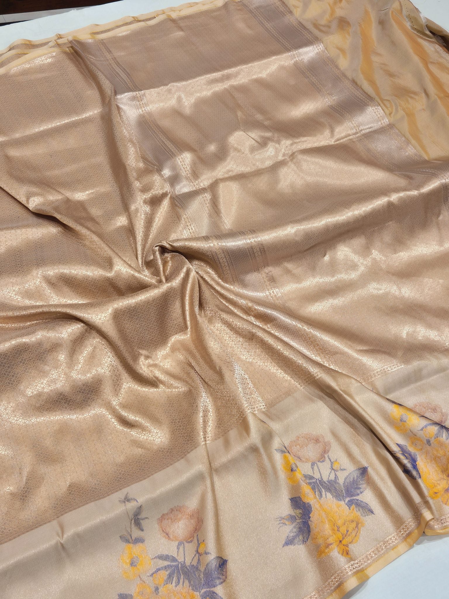 Apricot Mulberry Silk Banarasi saree border closeup