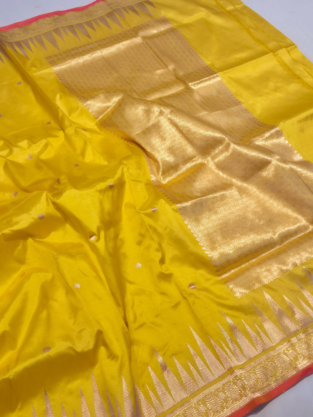 Yellow Katan Silk Banarasi saree pallu detail