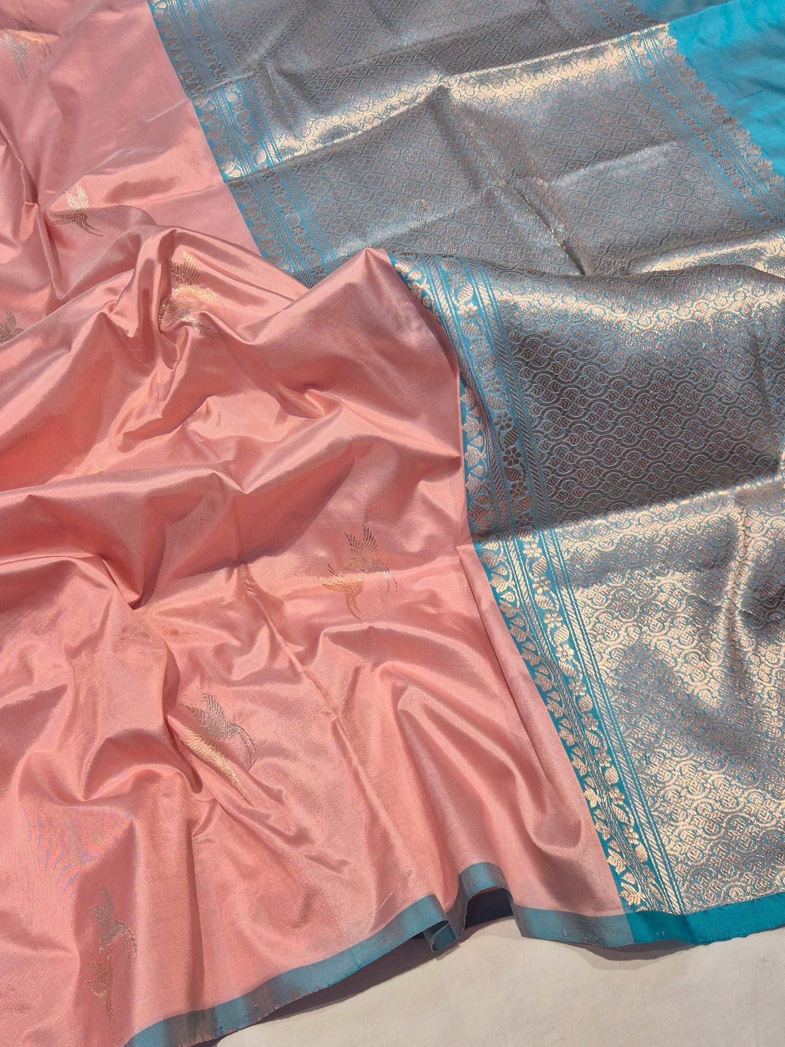 Onion Pink Katan Silk Banarasi saree pallu detail