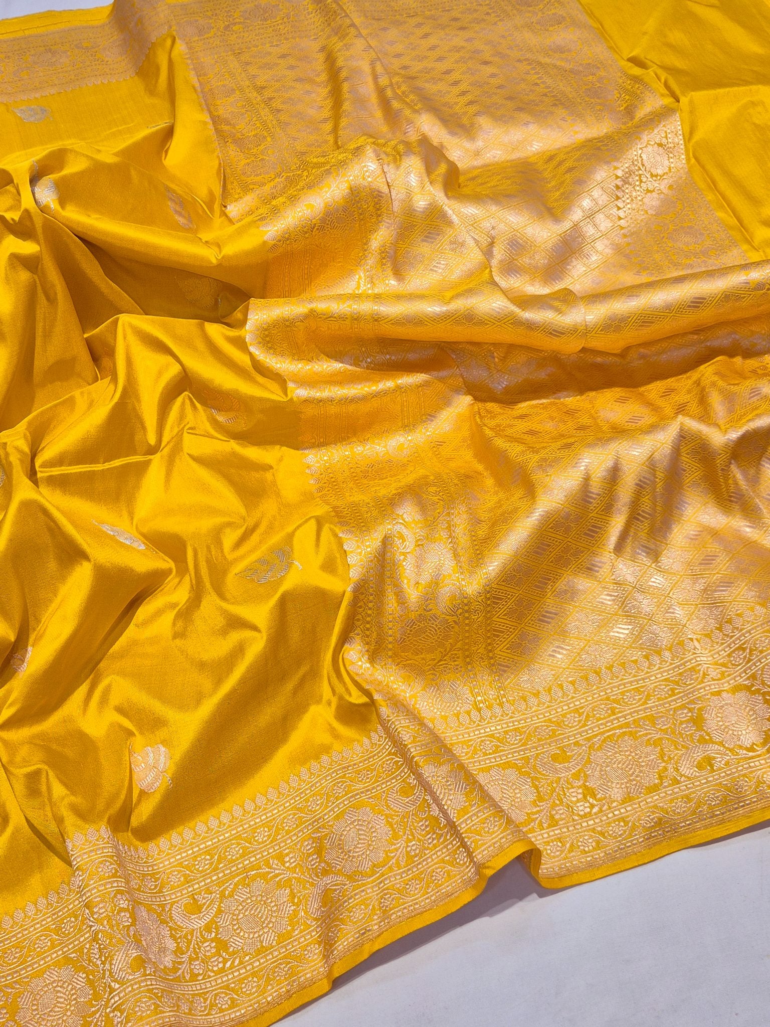 Yellow Katan Silk Banarasi saree pallu detail