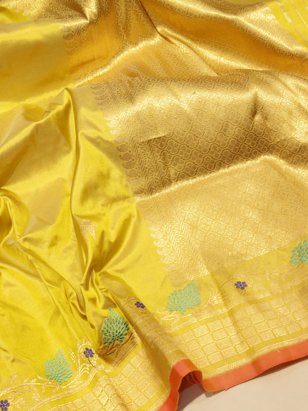 Yellow Katan Silk Banarasi saree pallu detail