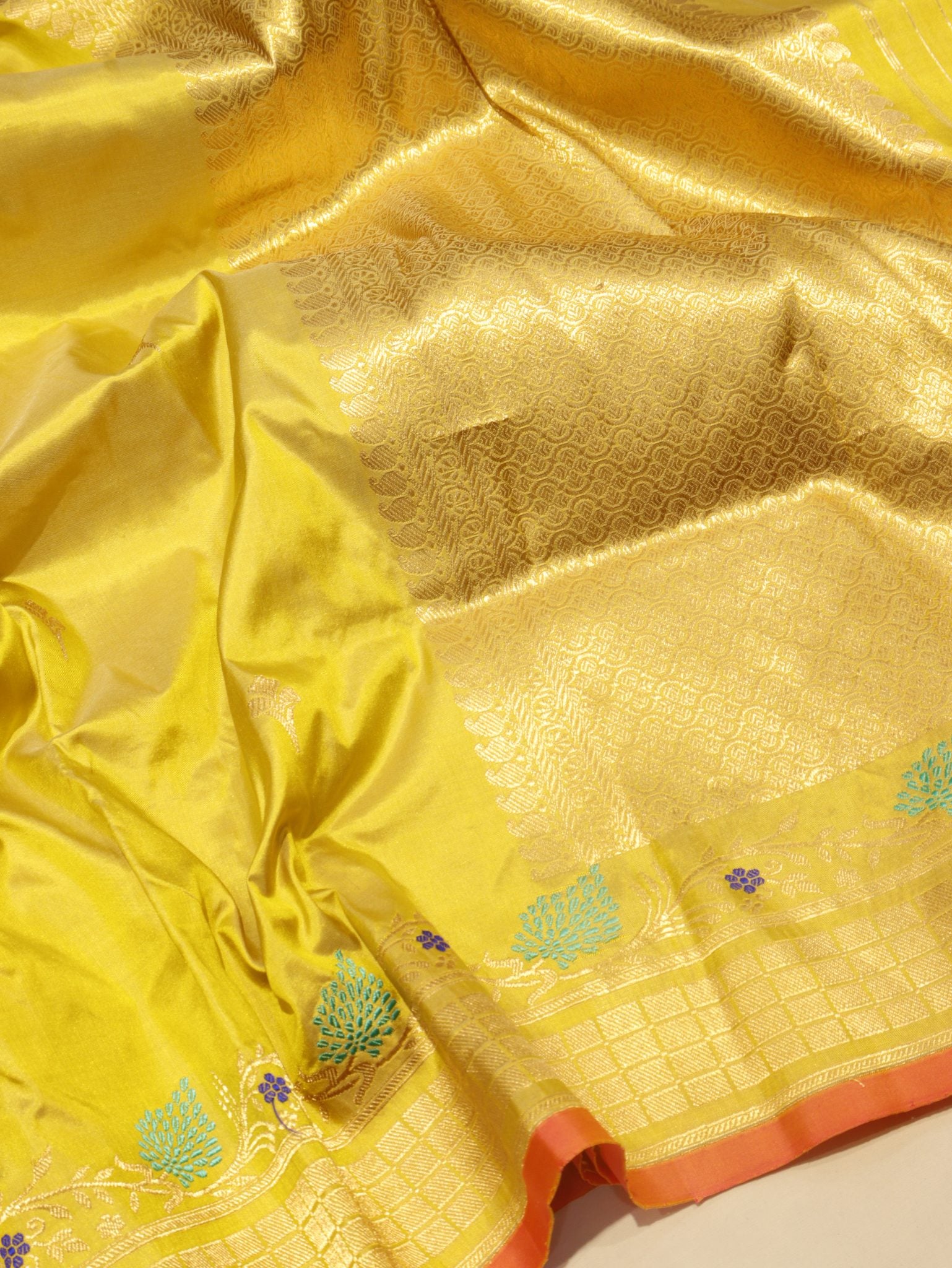 Yellow Katan Silk Banarasi saree pallu detail