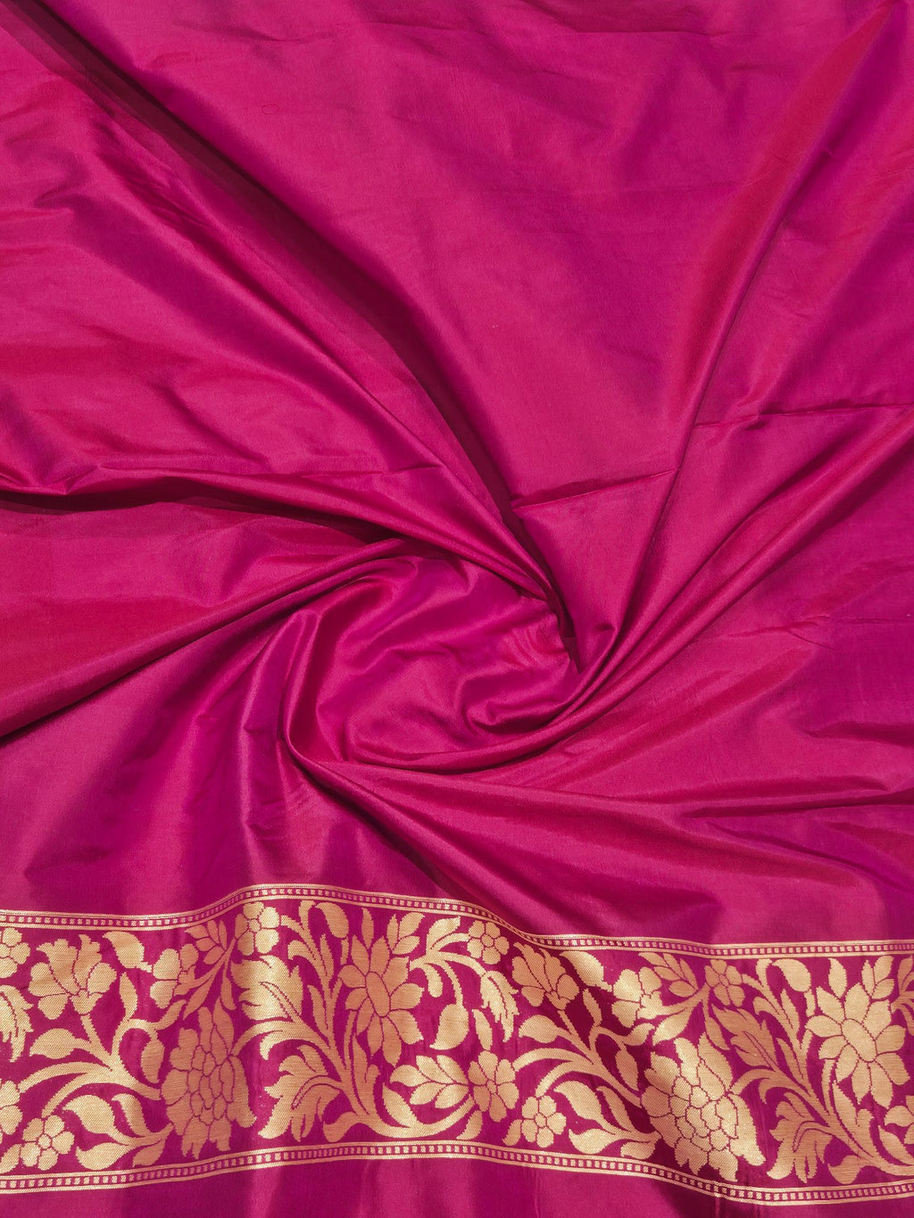 Mulberry Katan Silk Banarasi saree full spread