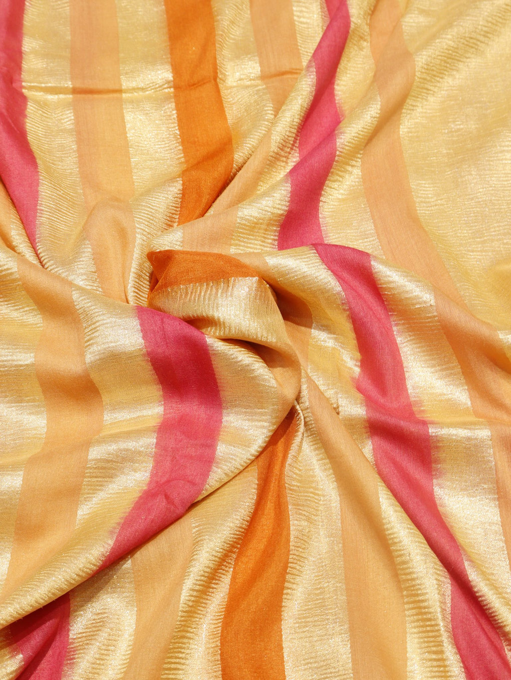 Pink Moonga Silk Banarasi saree border closeup