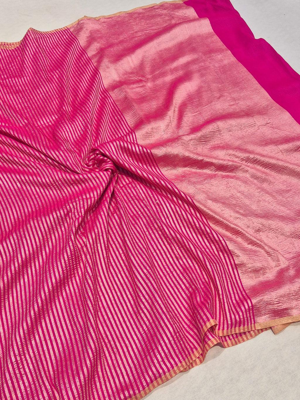 Pink Moonga Silk Banarasi saree pallu detail