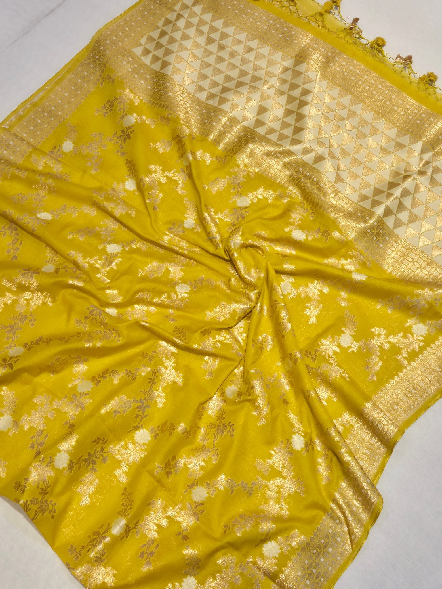 Lime Yellow Cotton Banarasi suit neckline detail