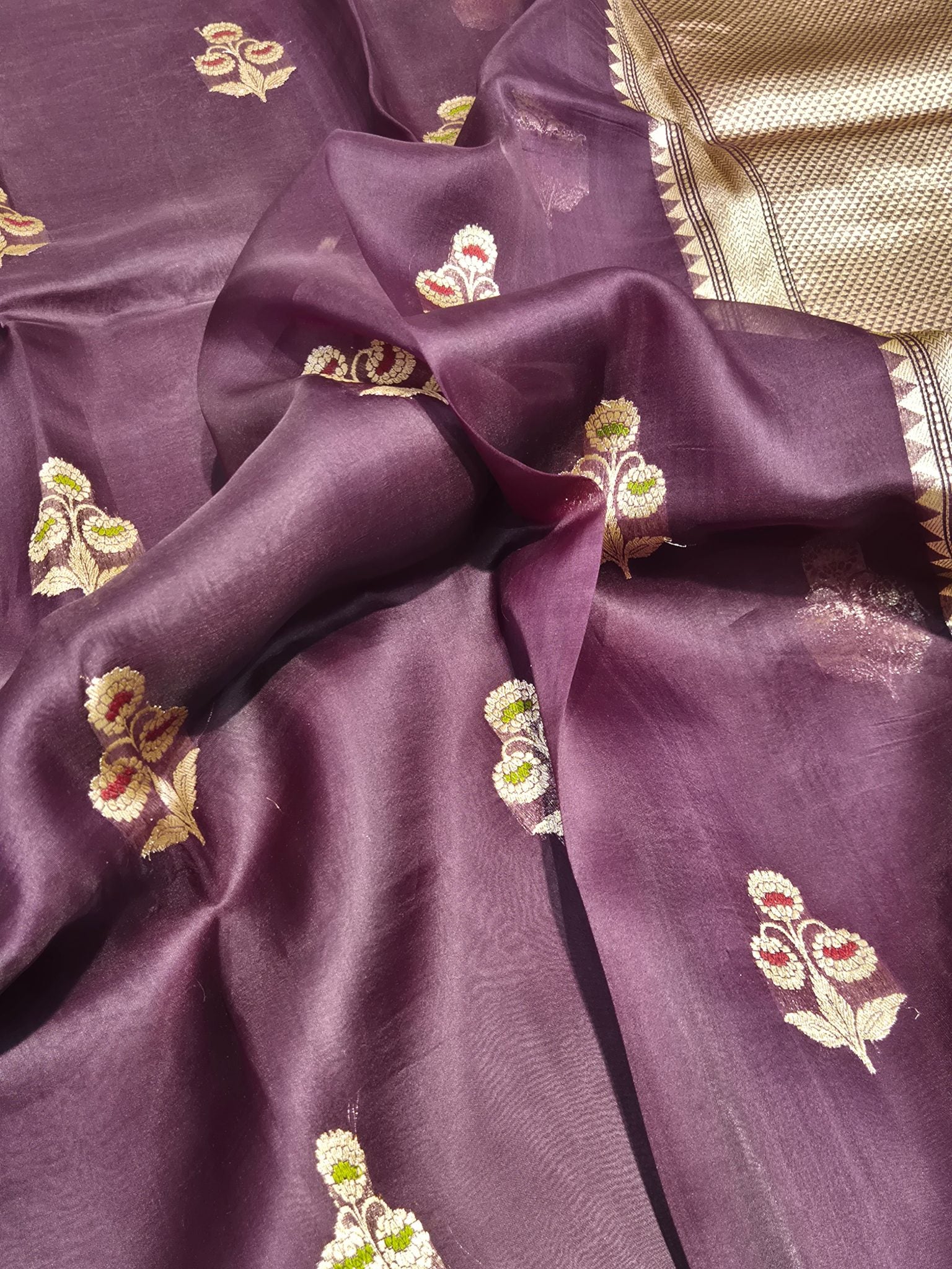 Plum Maroon Kora Silk Banarasi saree border closeup