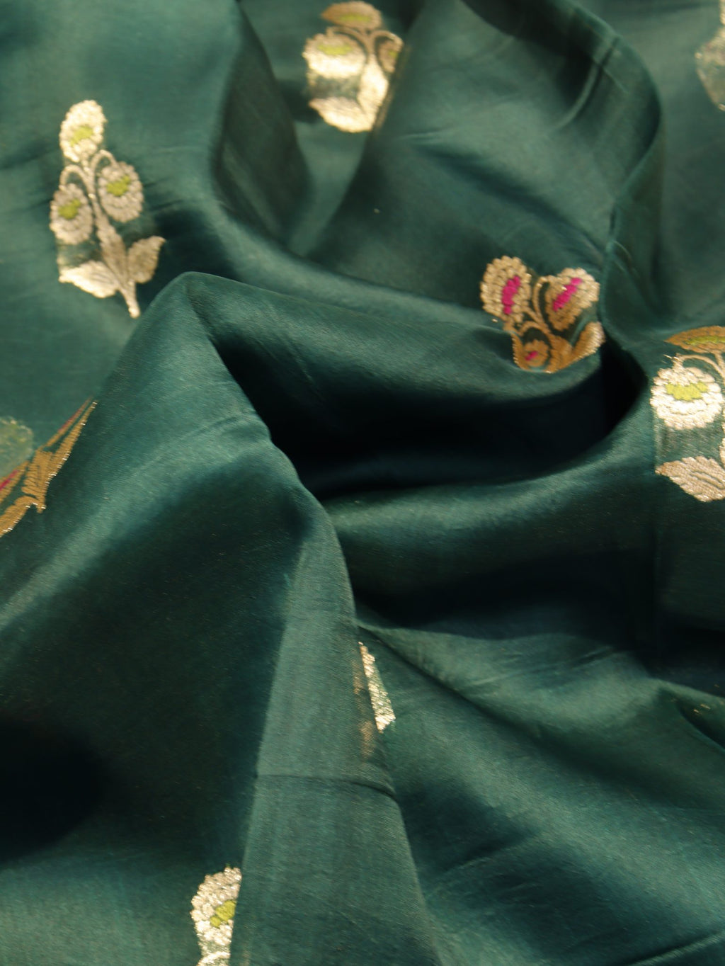 Green Kora Silk Banarasi saree border closeup