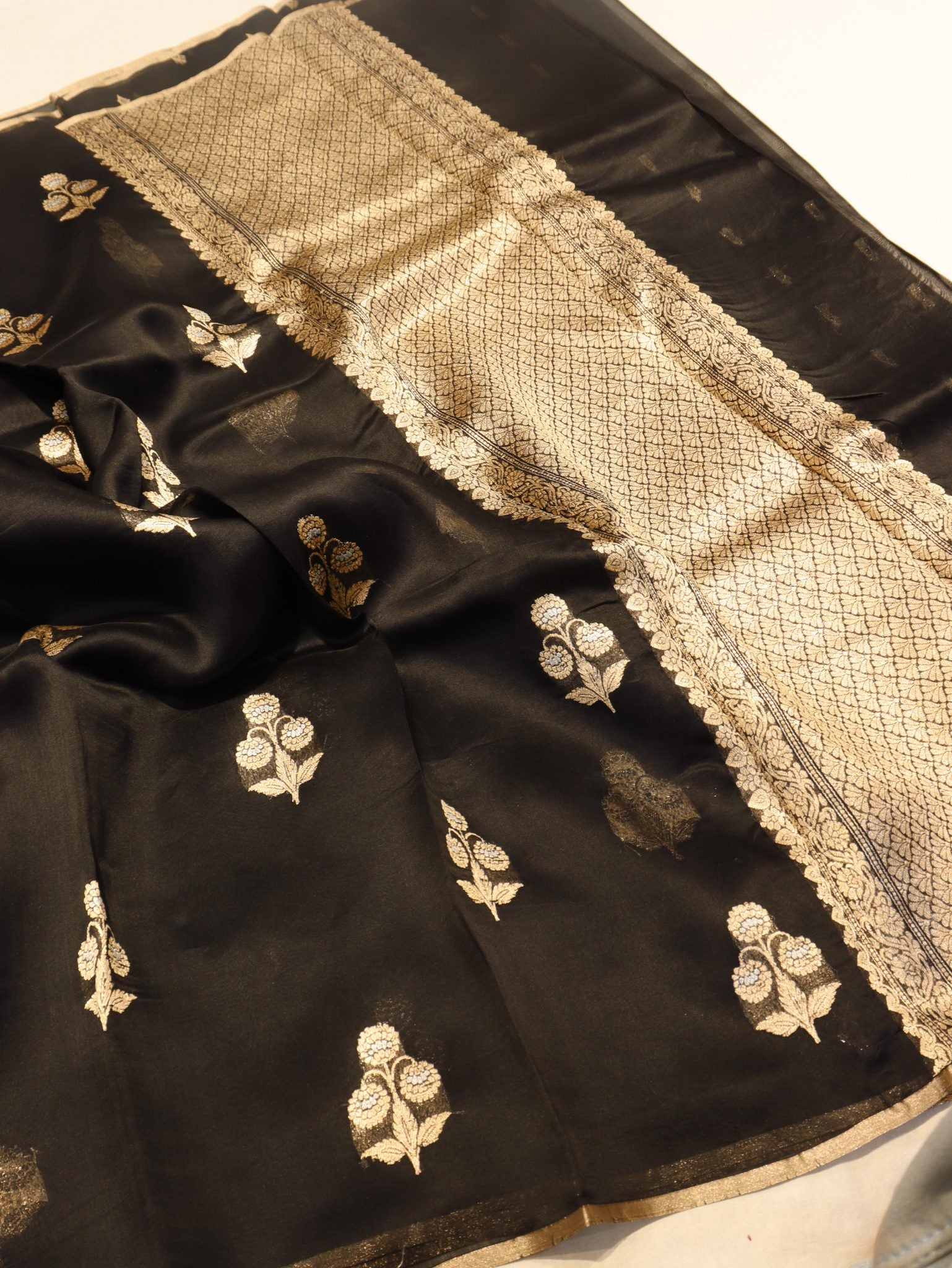 Black Katan Silk Banarasi saree pallu detail