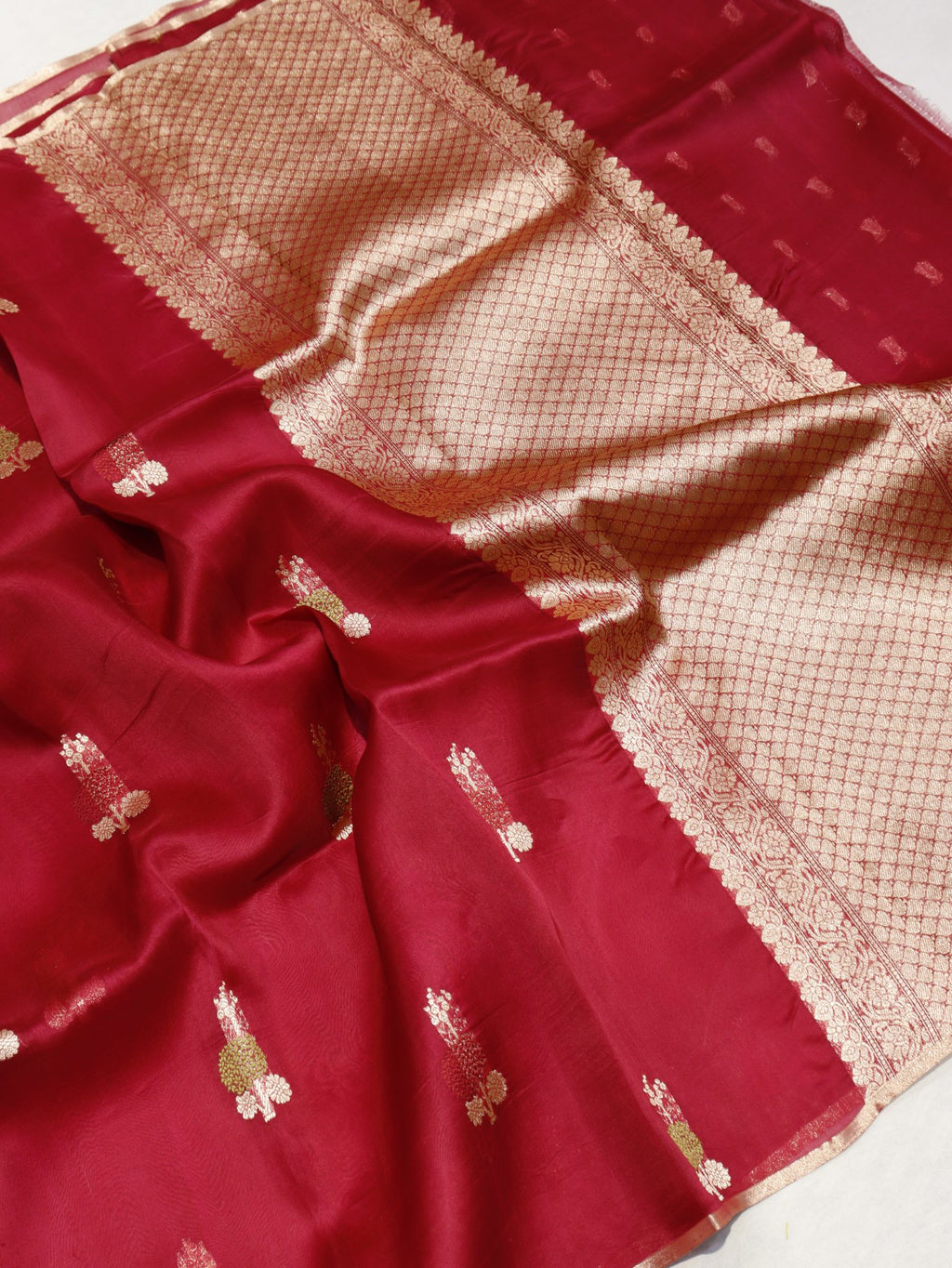 Cherry Red Kora Silk Banarasi saree pallu detail