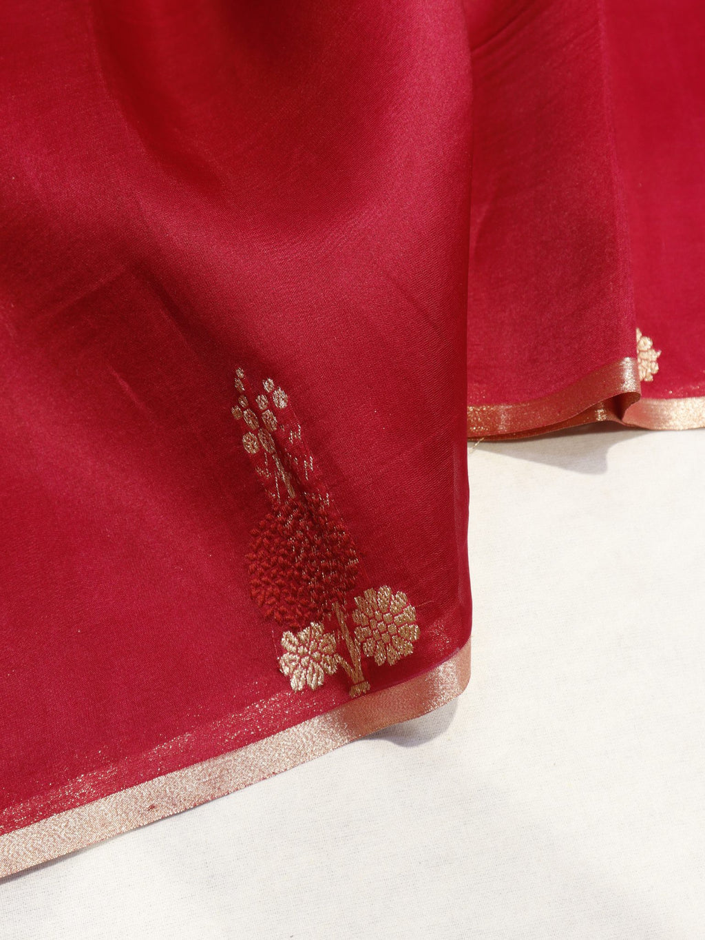 Cherry Red Kora Silk Banarasi saree border closeup