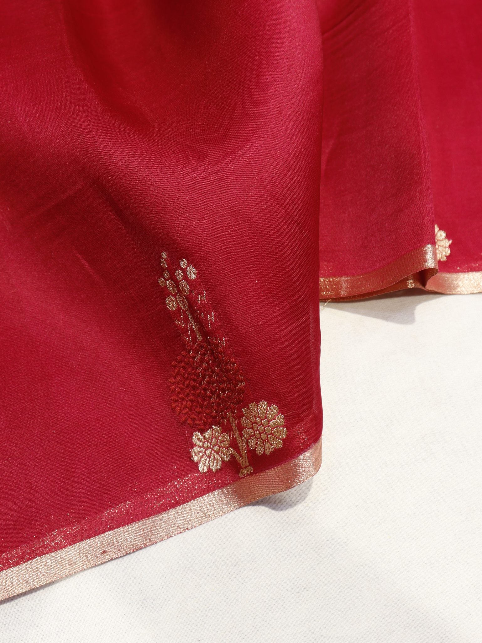 Cherry Red Kora Silk Banarasi saree border closeup