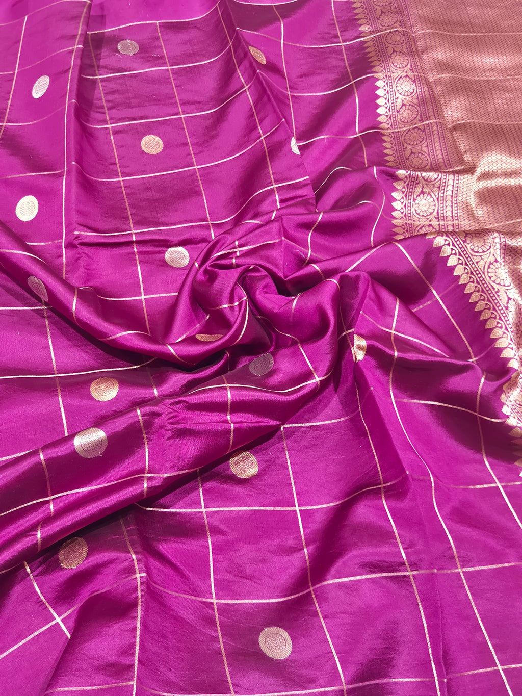 Magenta Soft Katan Banarasi saree border closeup