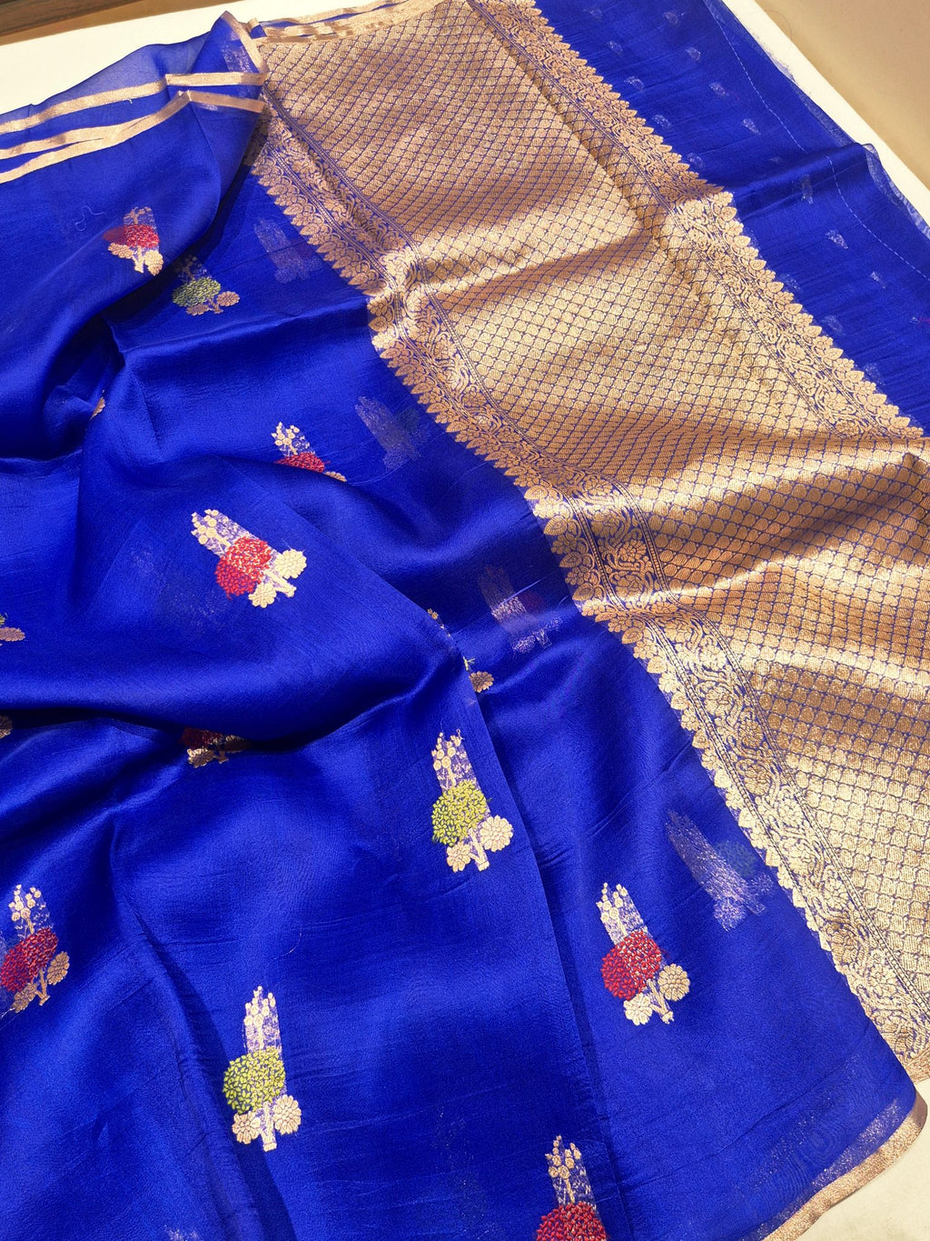 Blue Kora Silk Banarasi saree pallu detail